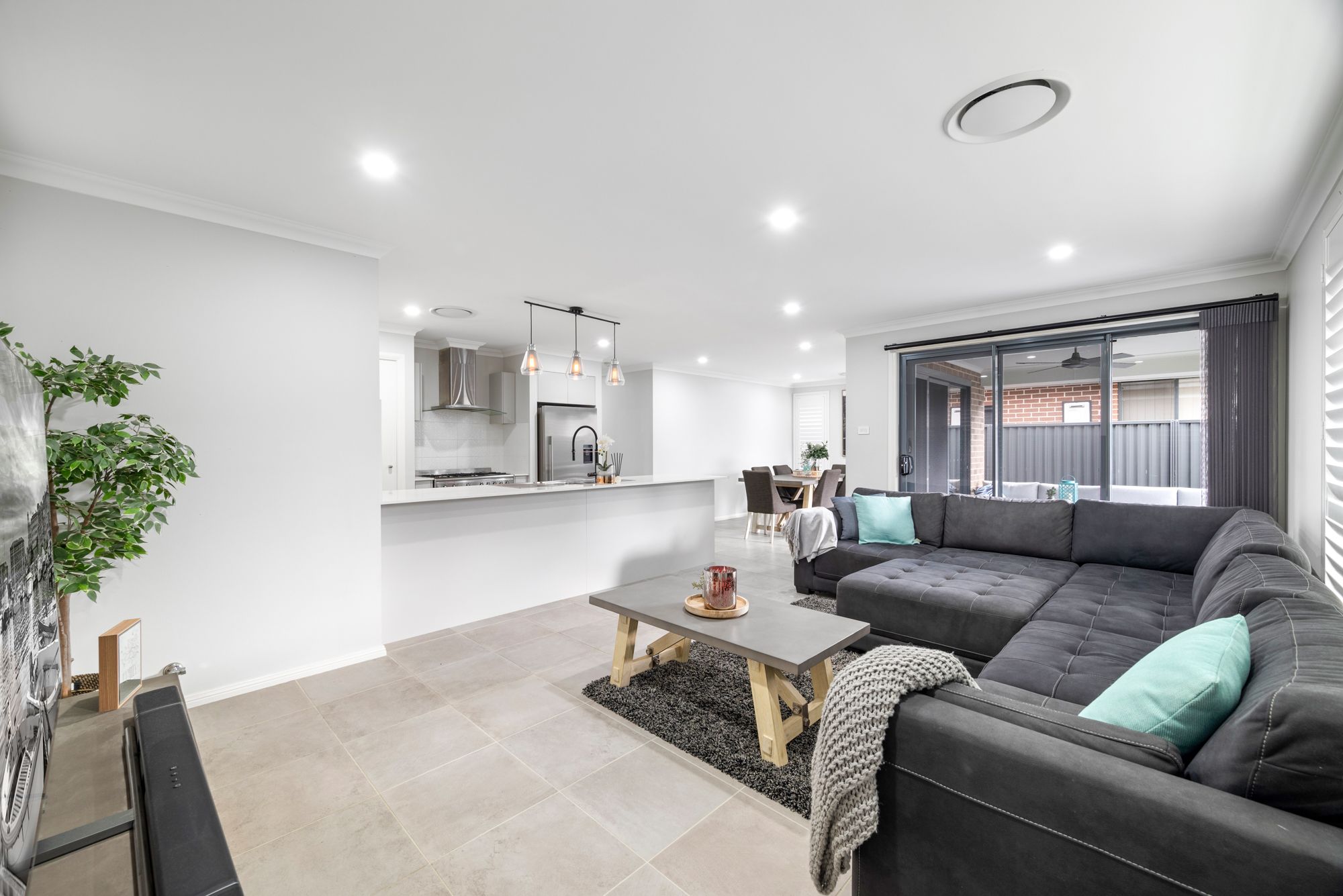 8 Radar Street, JORDAN SPRINGS, NSW 2747