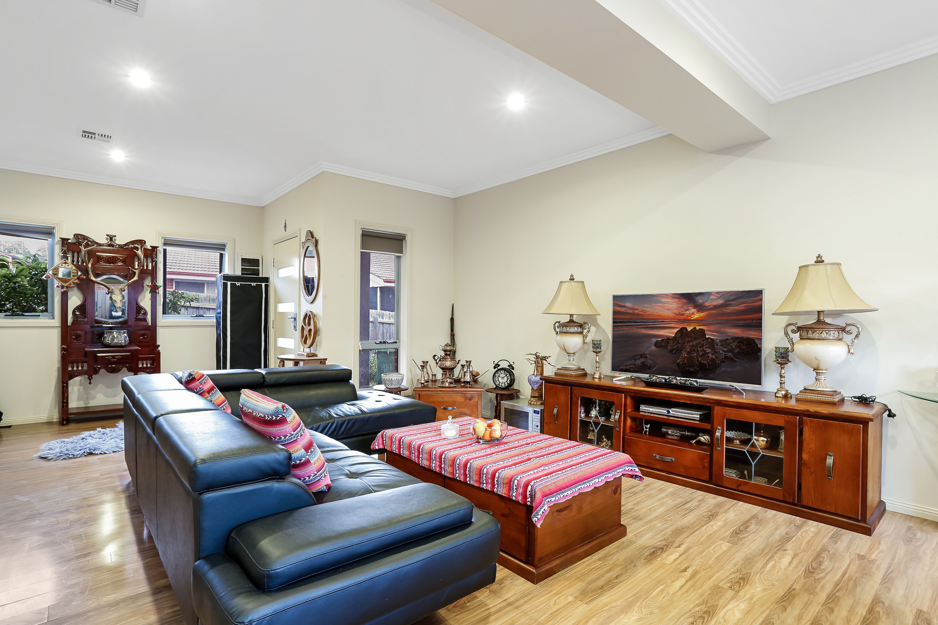 2/64 Lorraine Crescent, Jacana, VIC 3047