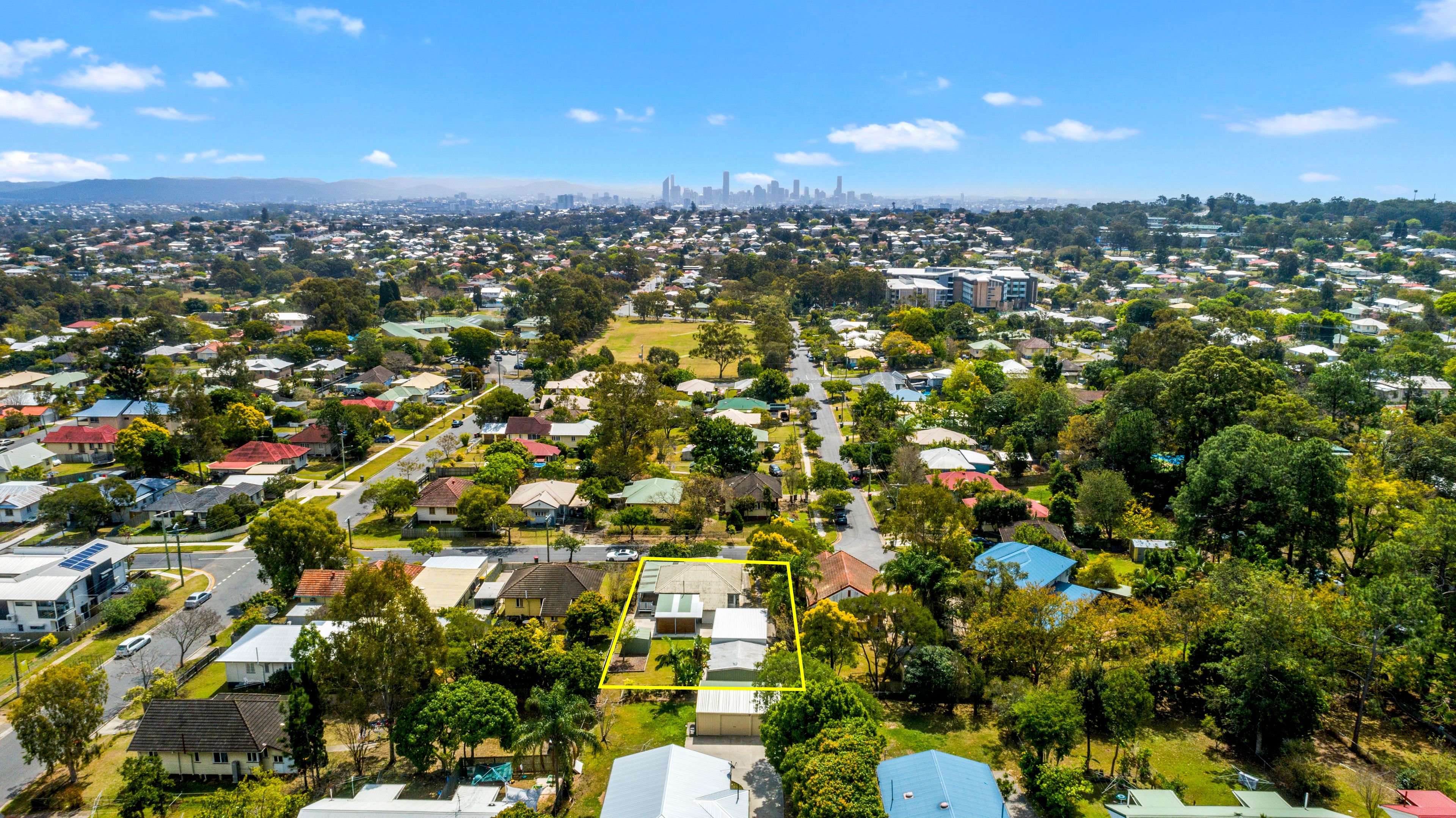 63 Steele Street, Holland Park QLD 4121