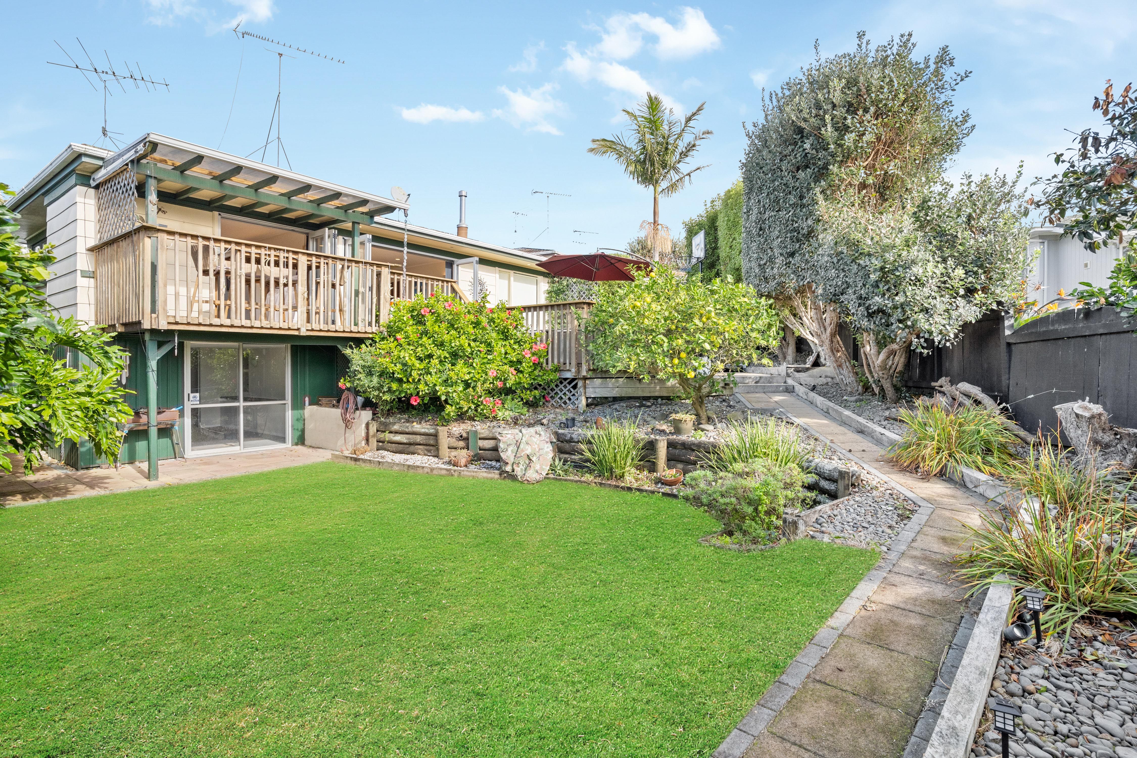 4 Compass Point Way, Half Moon Bay, Manukau City