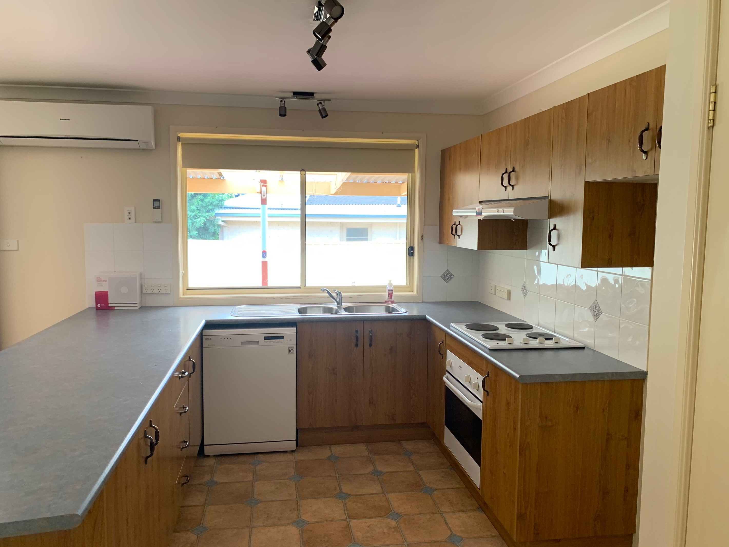 5 Athena Crescent, Worrigee, NSW 2540