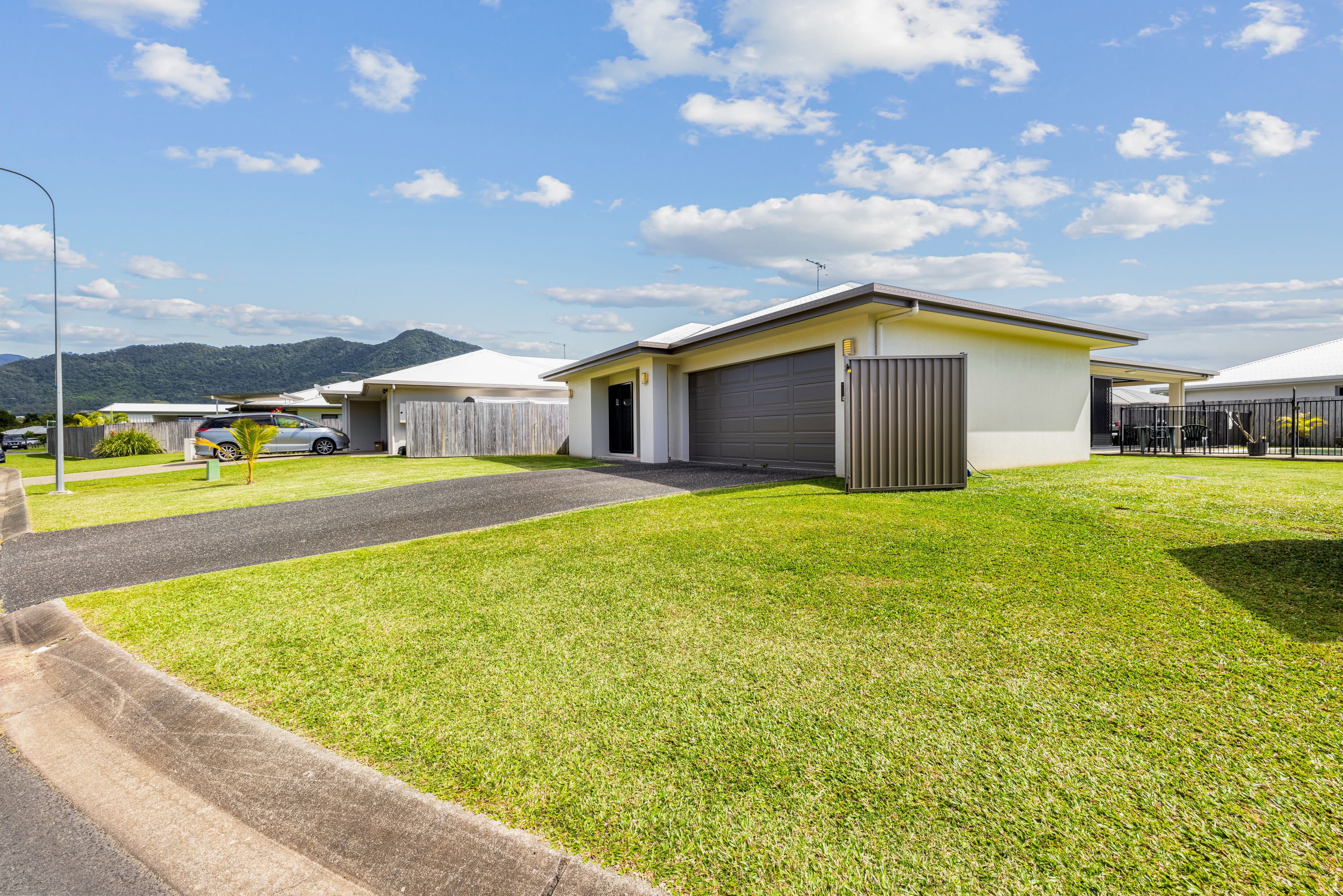 11 Tarantino Crescent, White Rock, QLD 4868