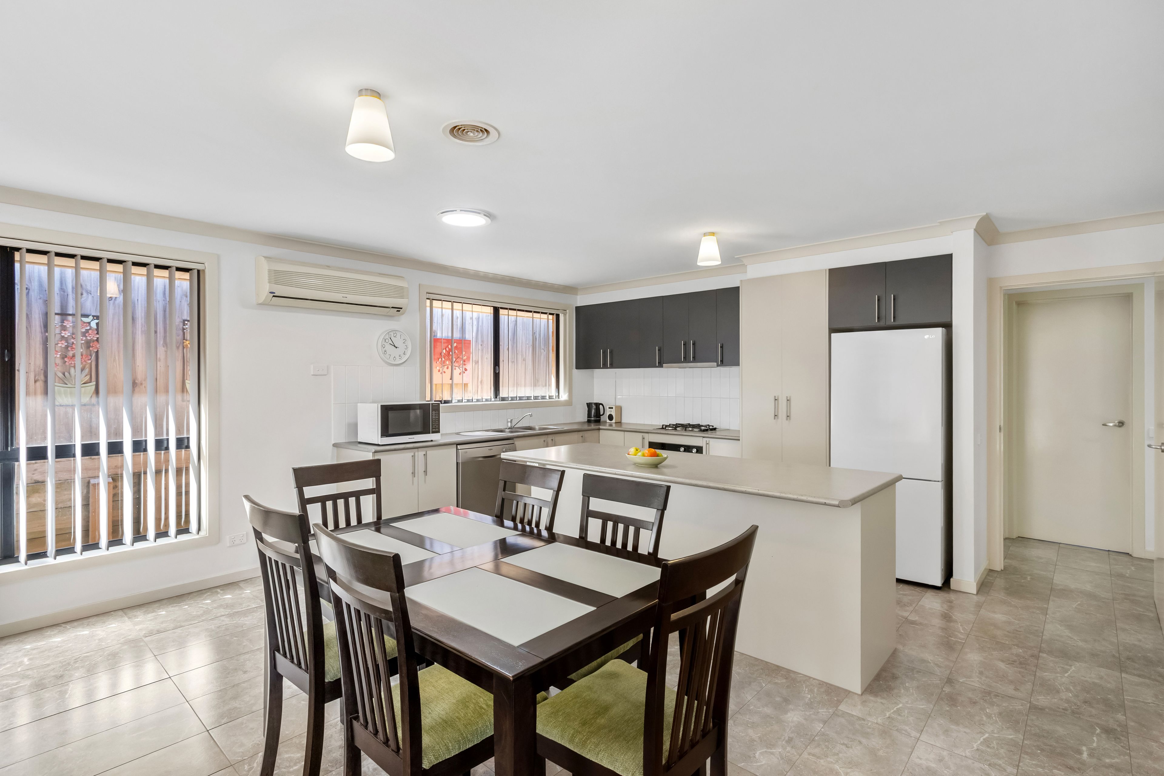3/105 Cadles Road — photo 3 of 11
