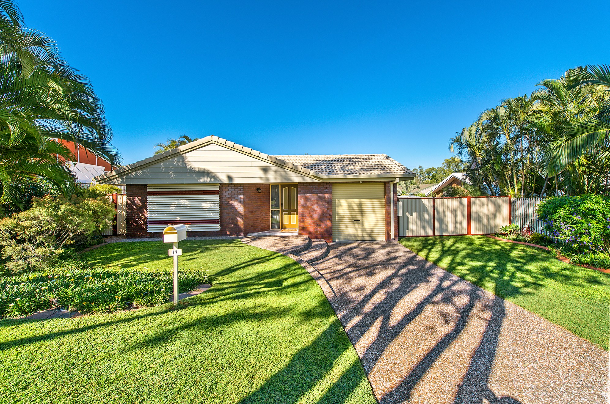17 Hinton Street, Koongal, QLD 4701
