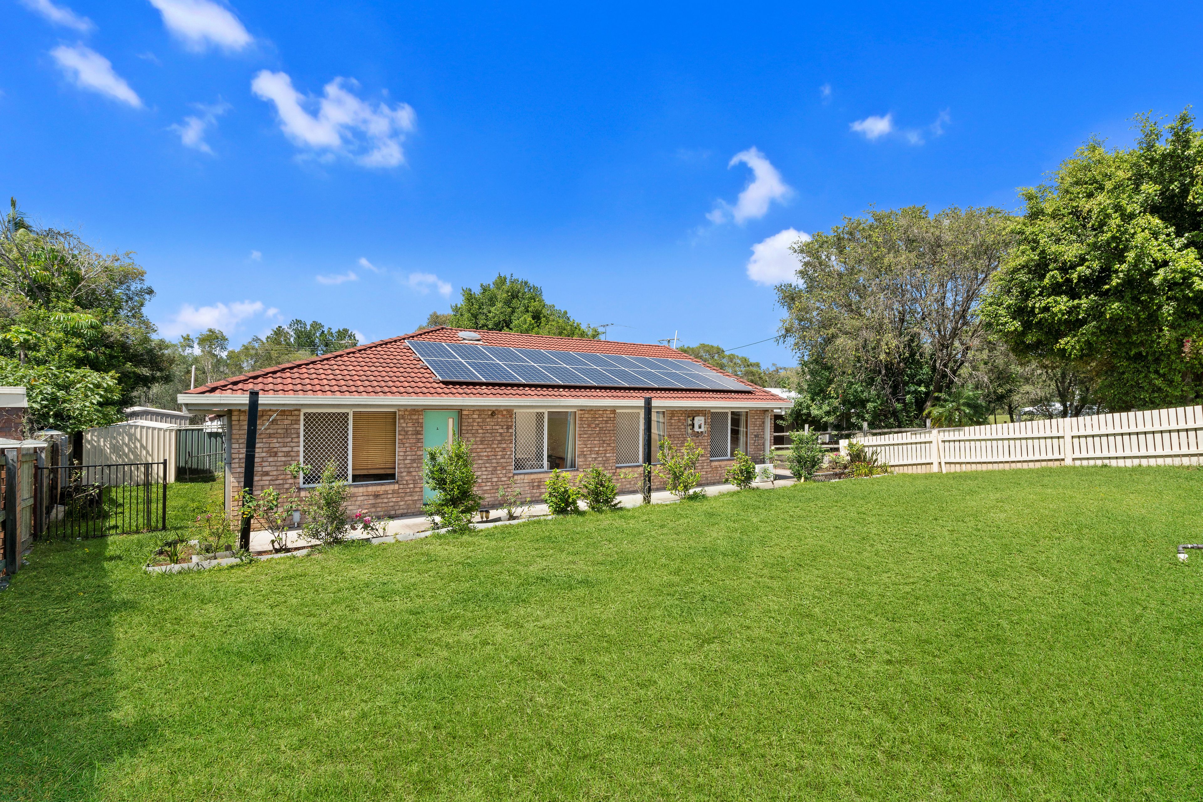 4 Graham Road, Morayfield QLD 4506