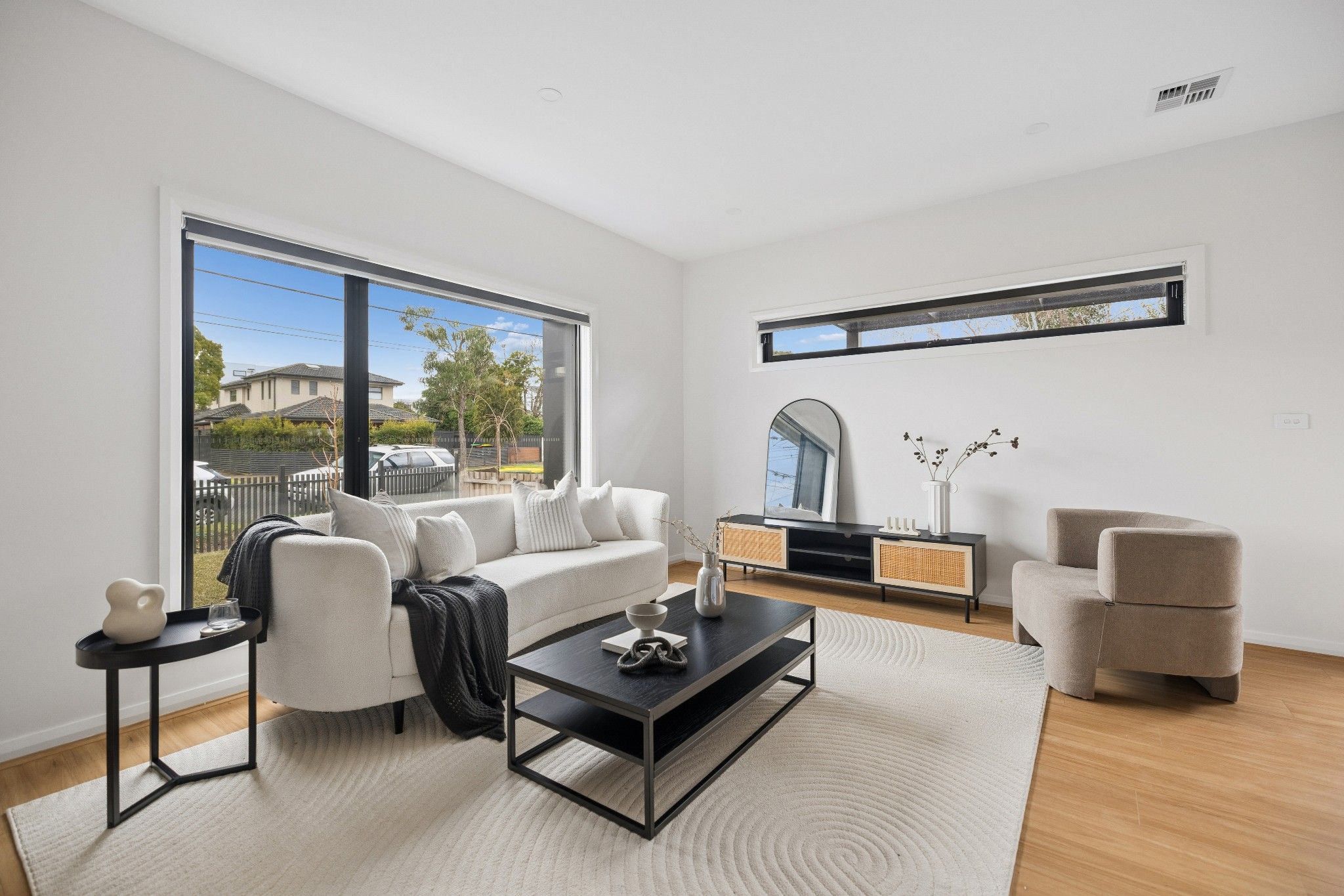 1/34 Eisenhower Street — photo 3 of 13
