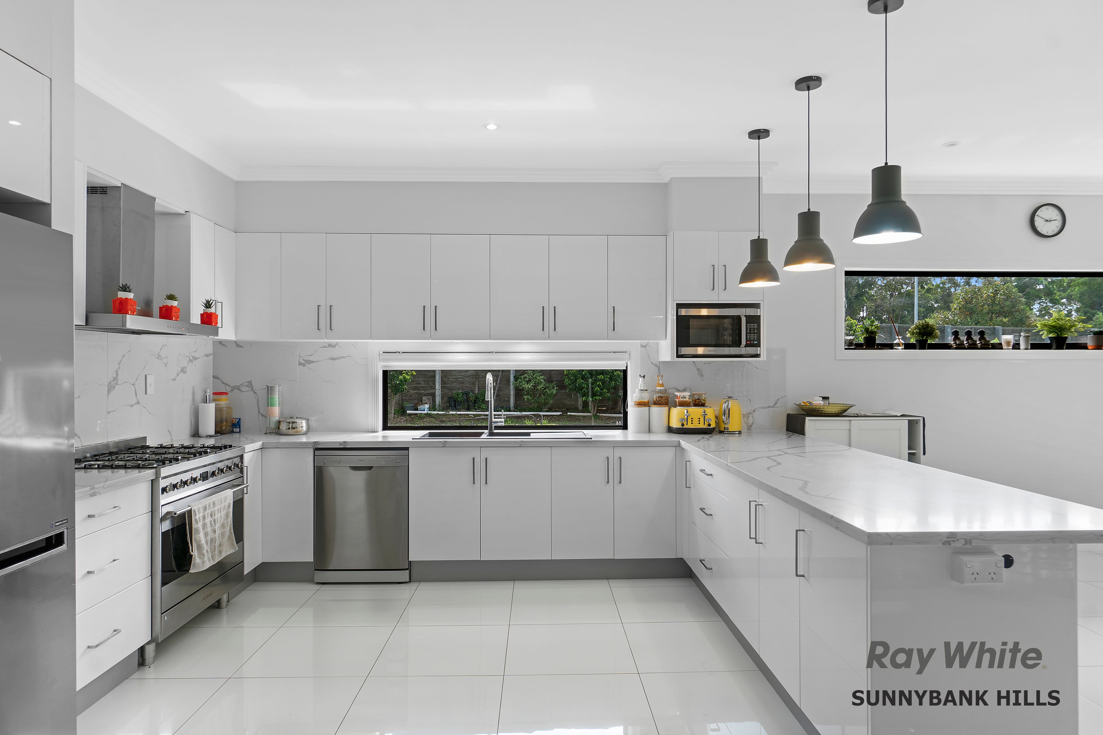 120 Falkland Street East, Pallara, QLD 4110