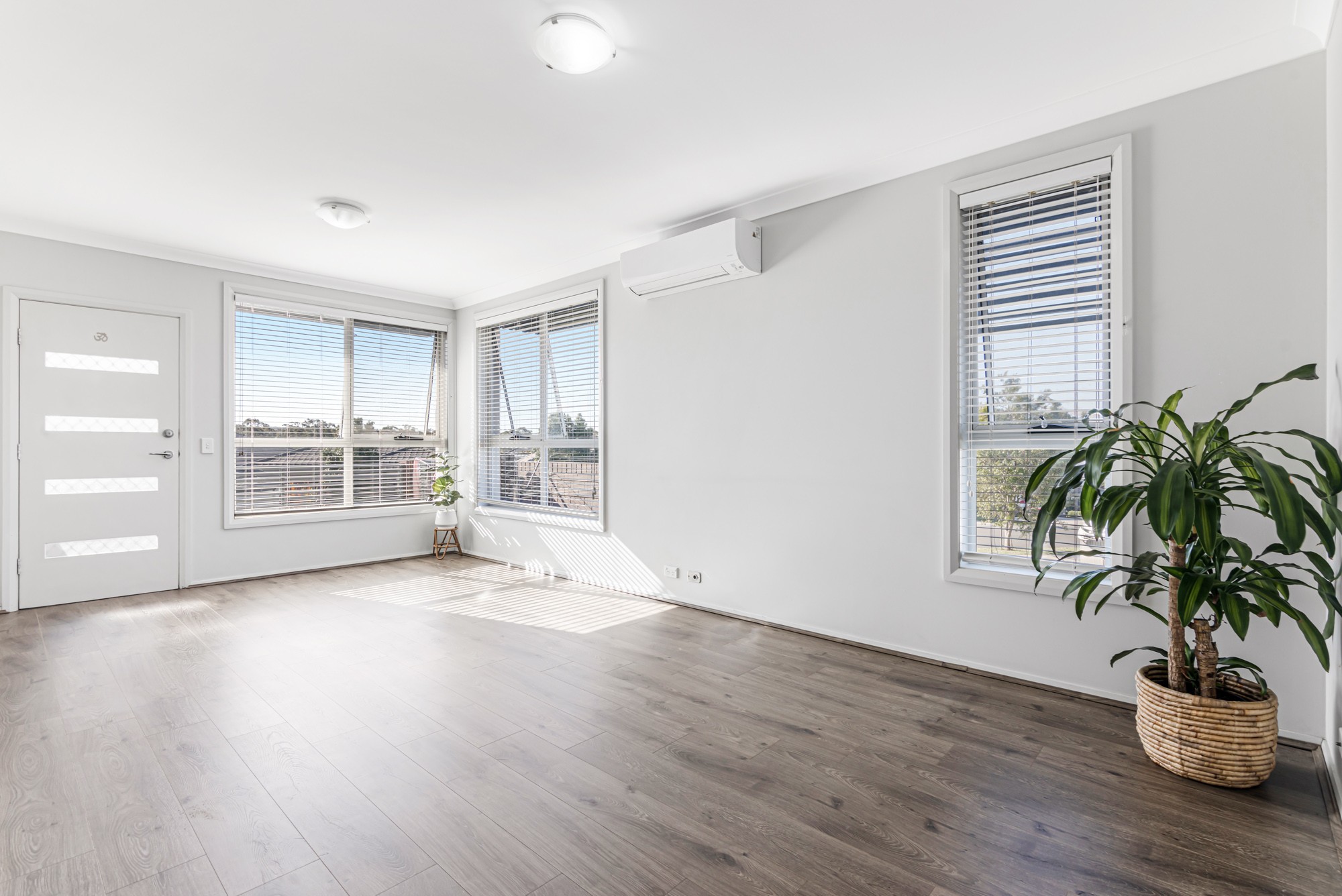 26 Sierra Avenue, Middleton Grange, NSW 2171