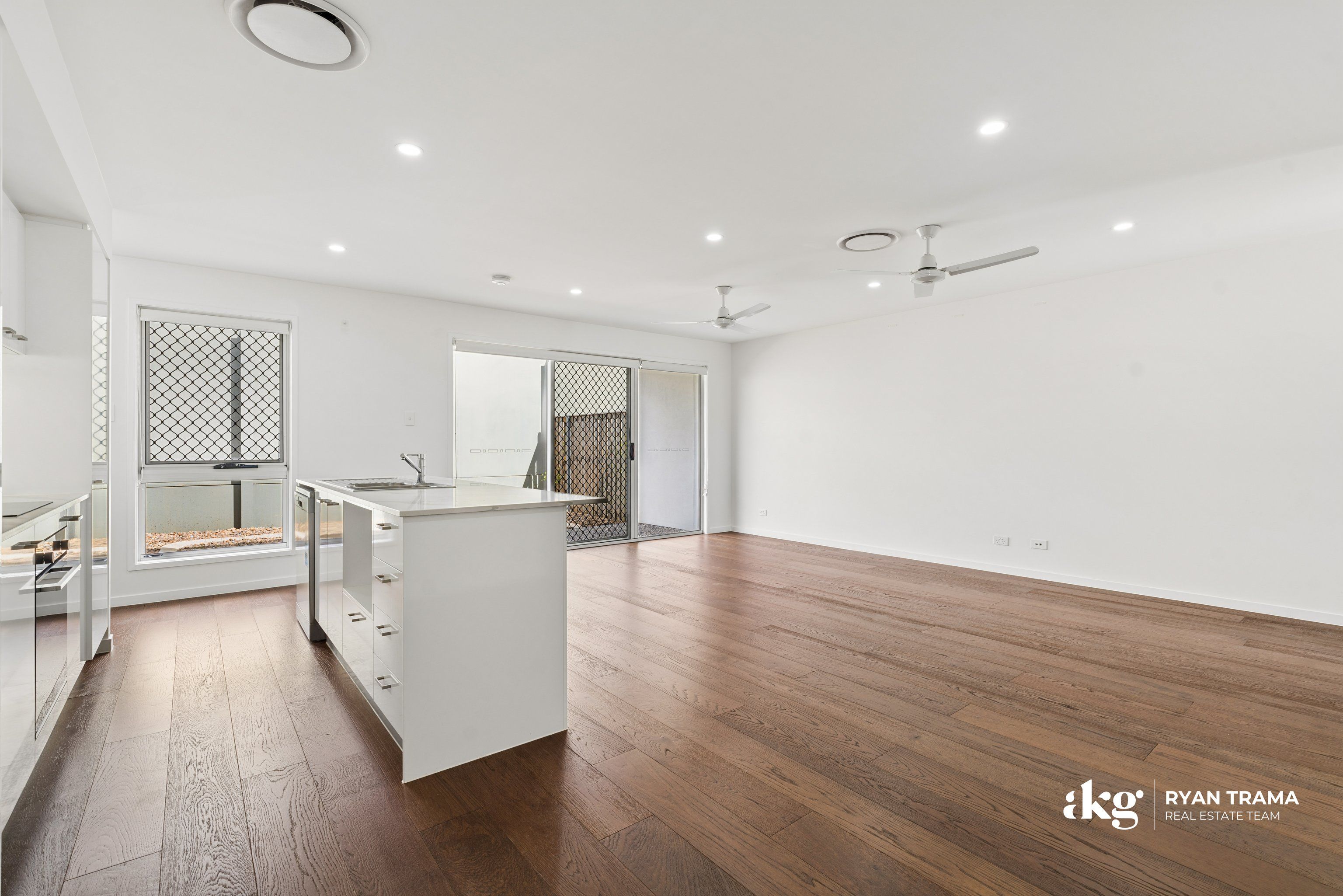 30/26 Elizabeth Street — photo 4 of 23