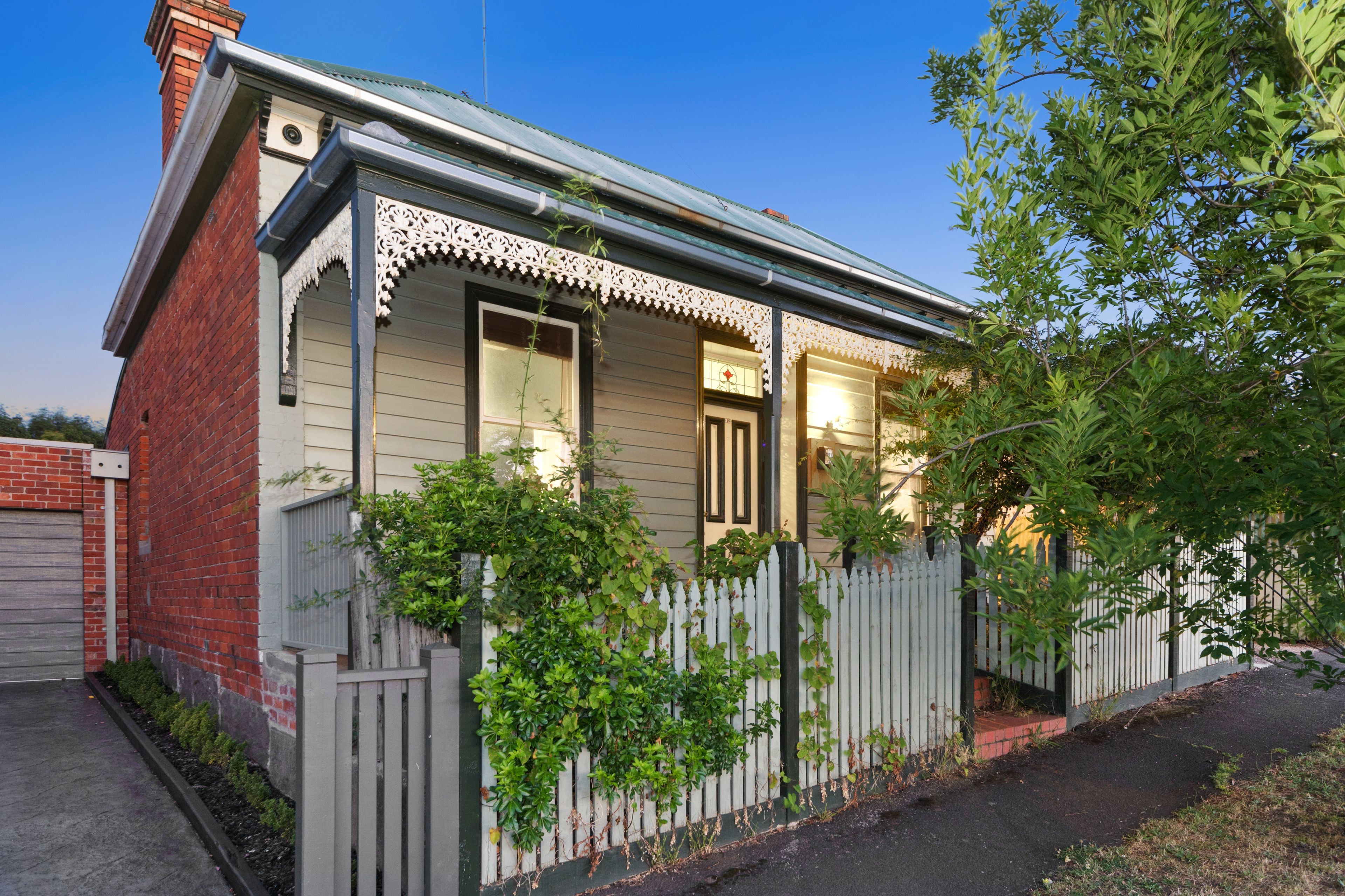 15 Young Street, Golden Point, VIC 3350