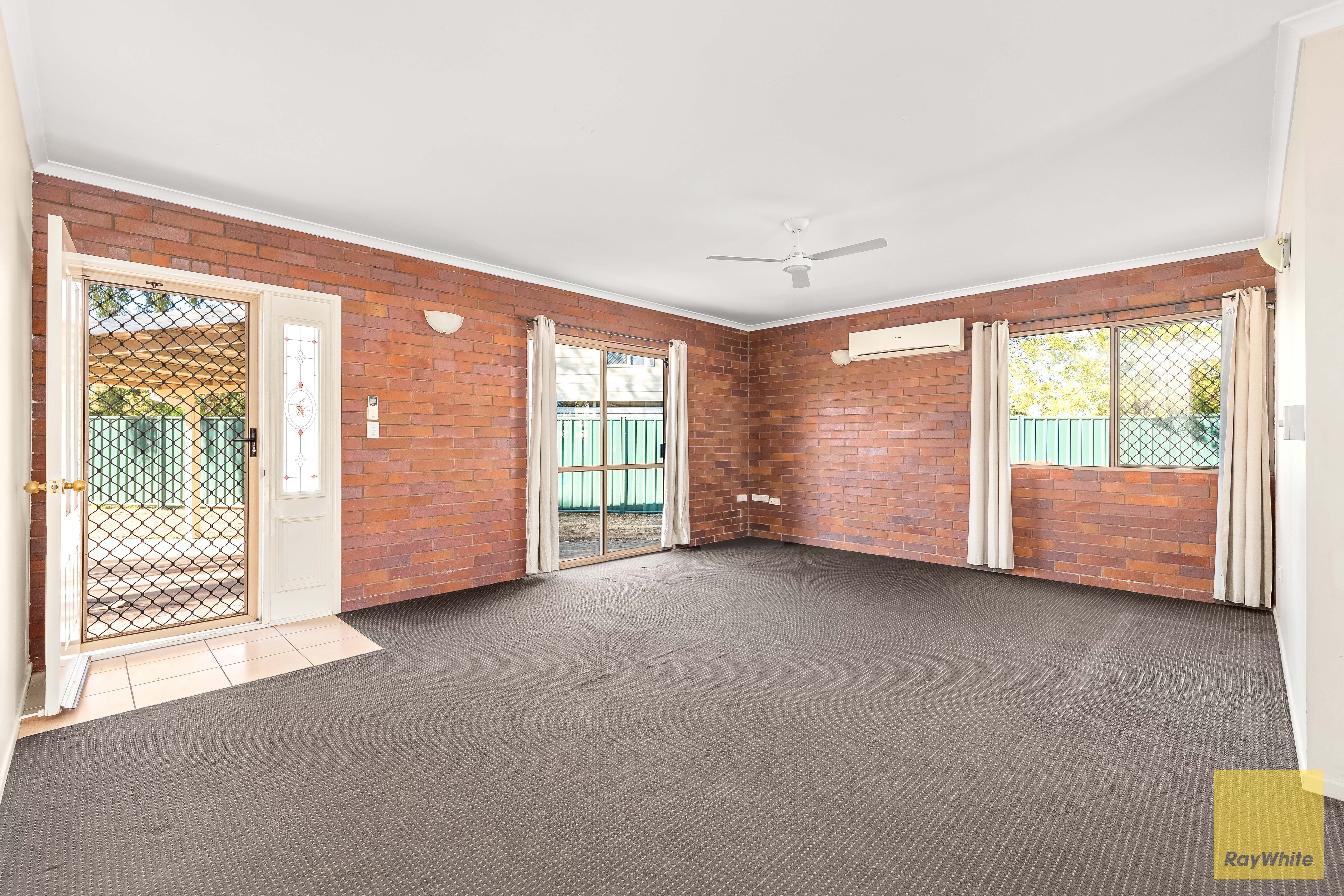 34 Dawn Crescent — photo 5 of 19