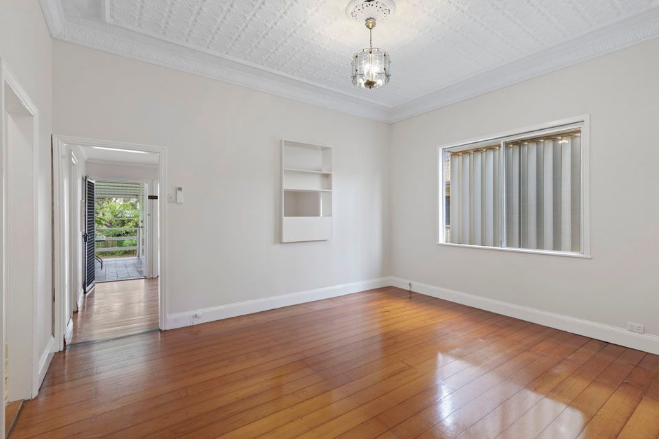 93 Junction Road — photo 3 of 20