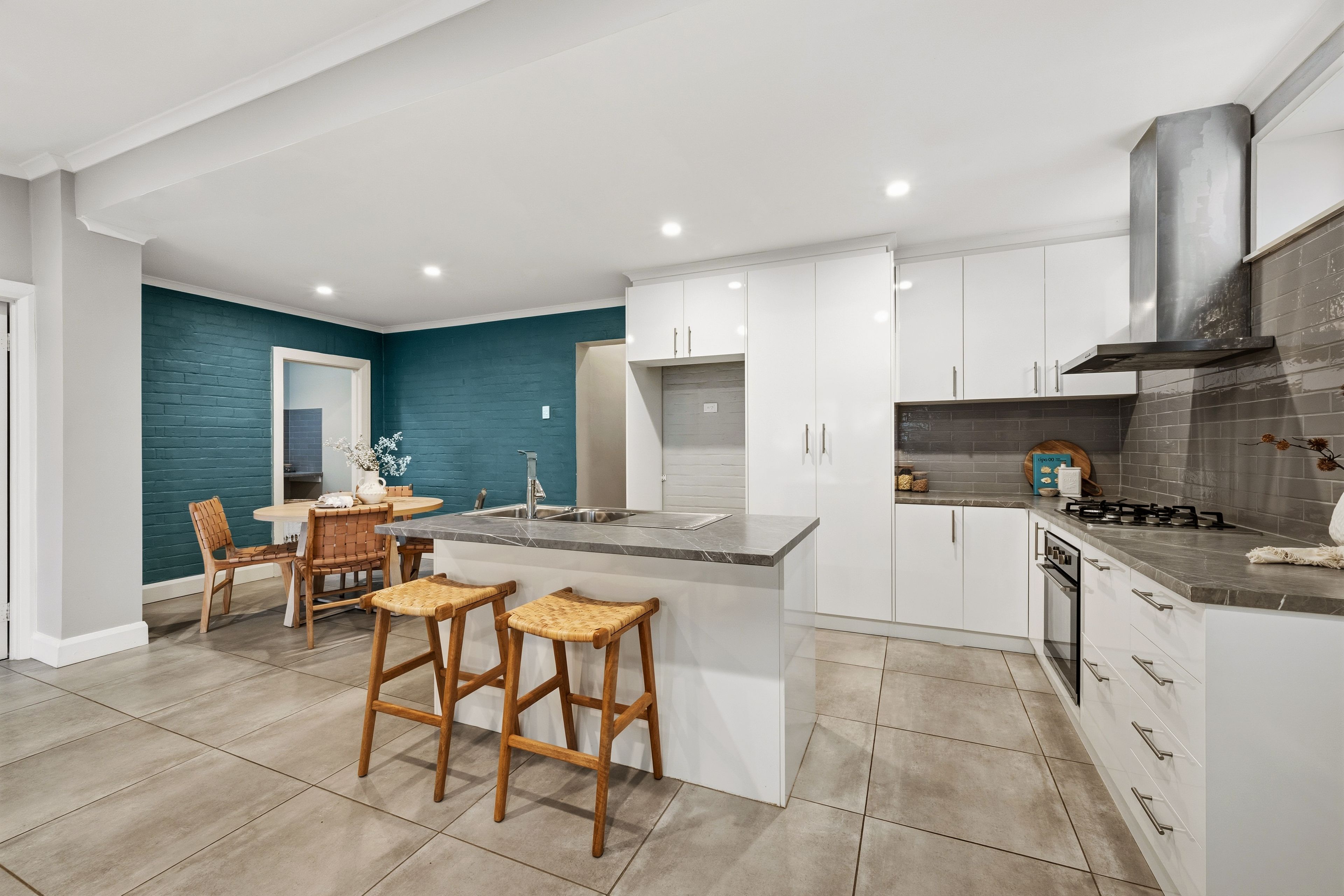 36 Bray Avenue — photo 4 of 22