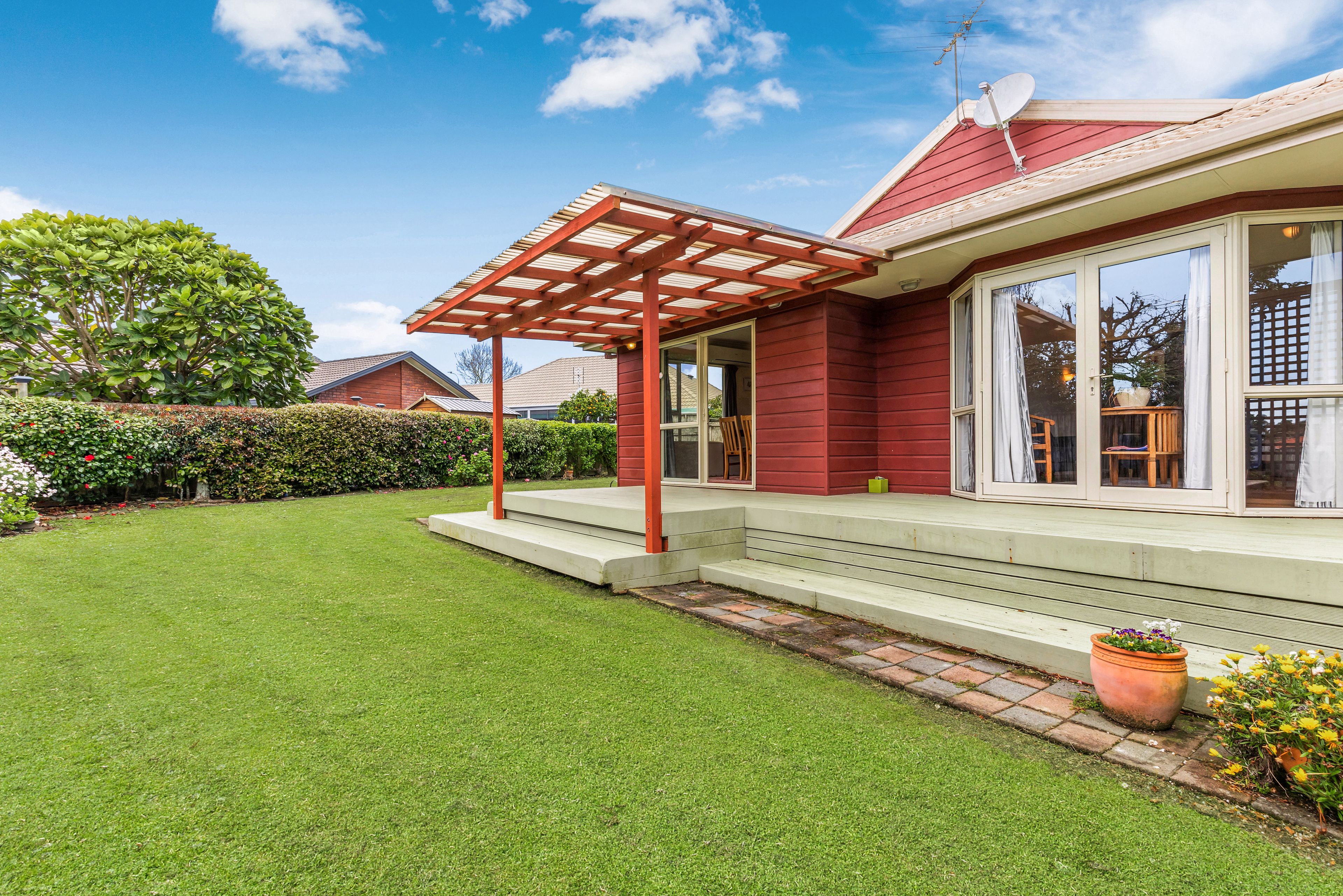 5 Trossach Place, Wattle Downs, Manukau City