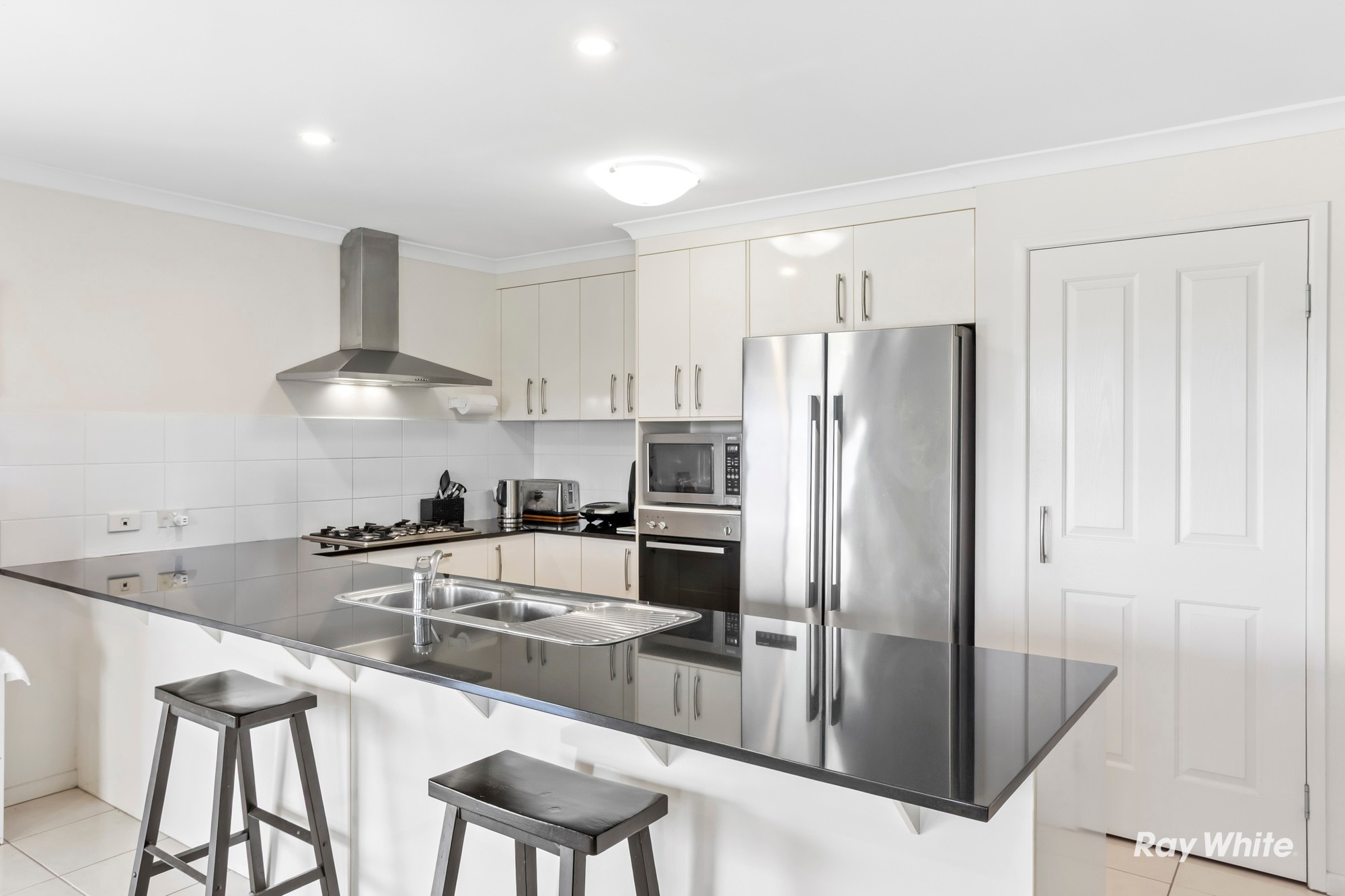 16 Hitching Rail Drive, Tanby, QLD 4703