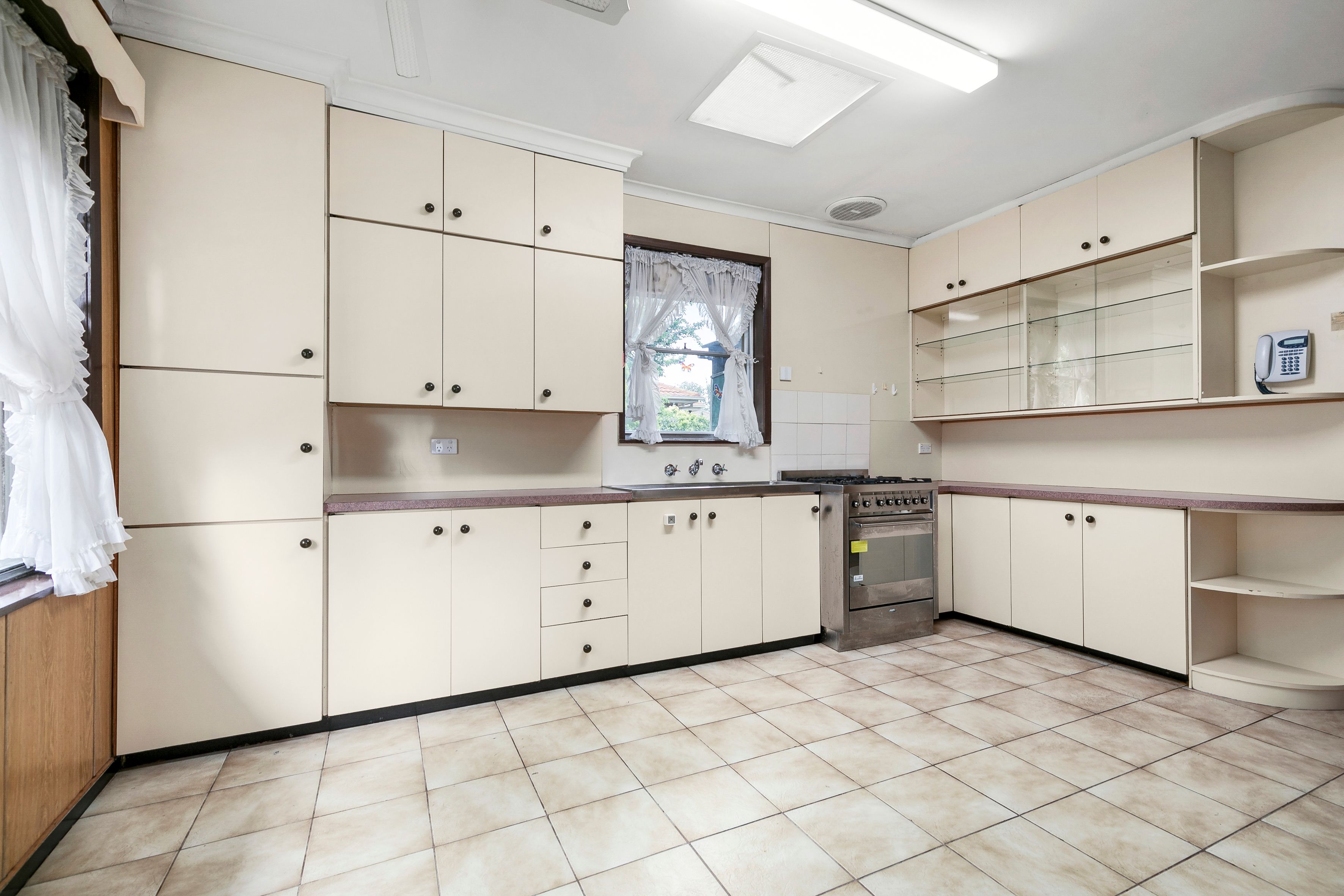 46 Hepburn Street — photo 5 of 17