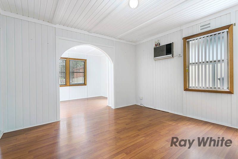 59 Lake Heights Road, Lake Heights, NSW 2502