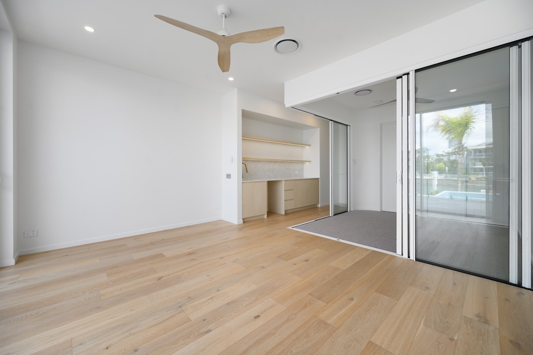 4/10-12 Jennifer Avenue, Runaway Bay, QLD 4216