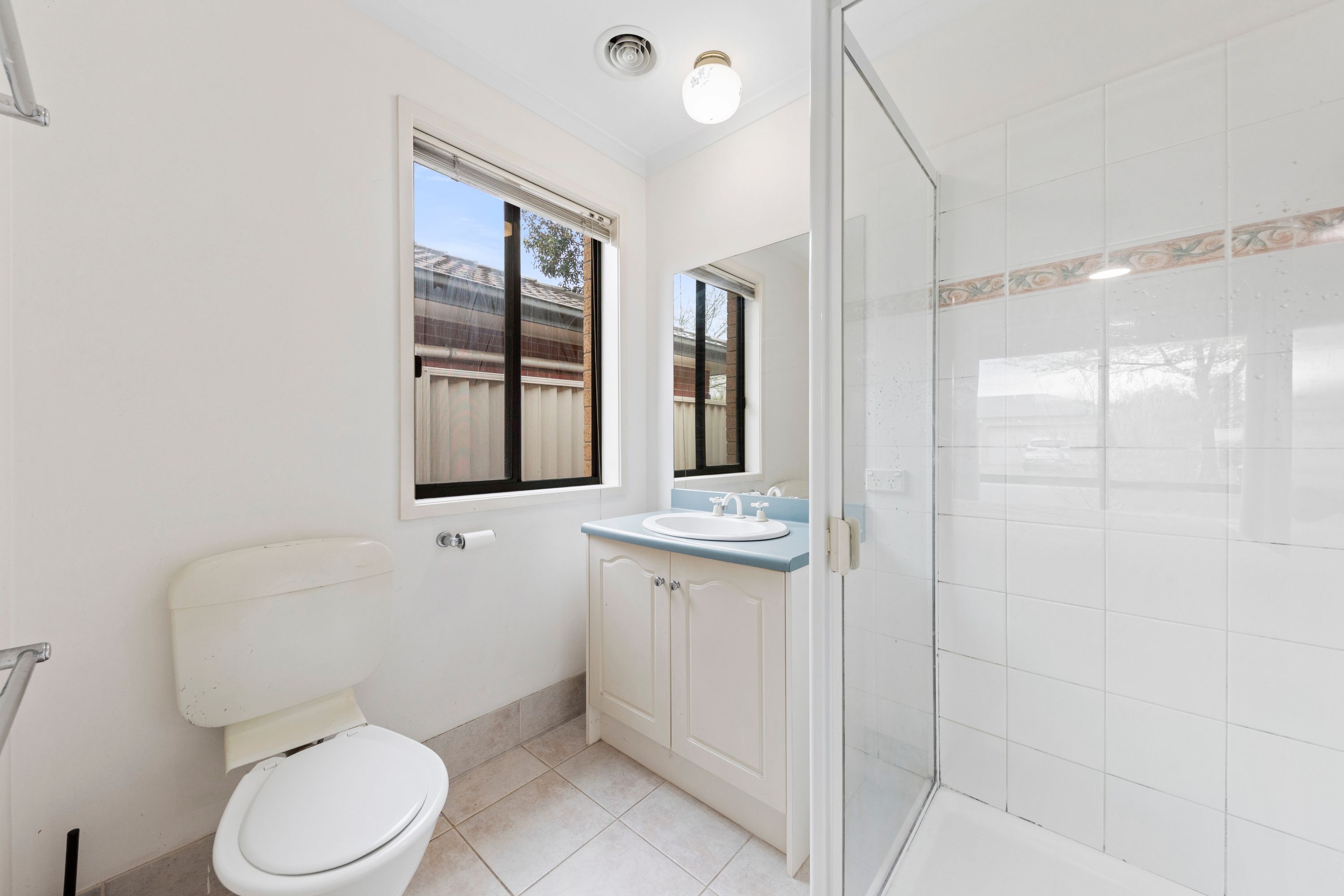 81 Oaklands Way — photo 9 of 21