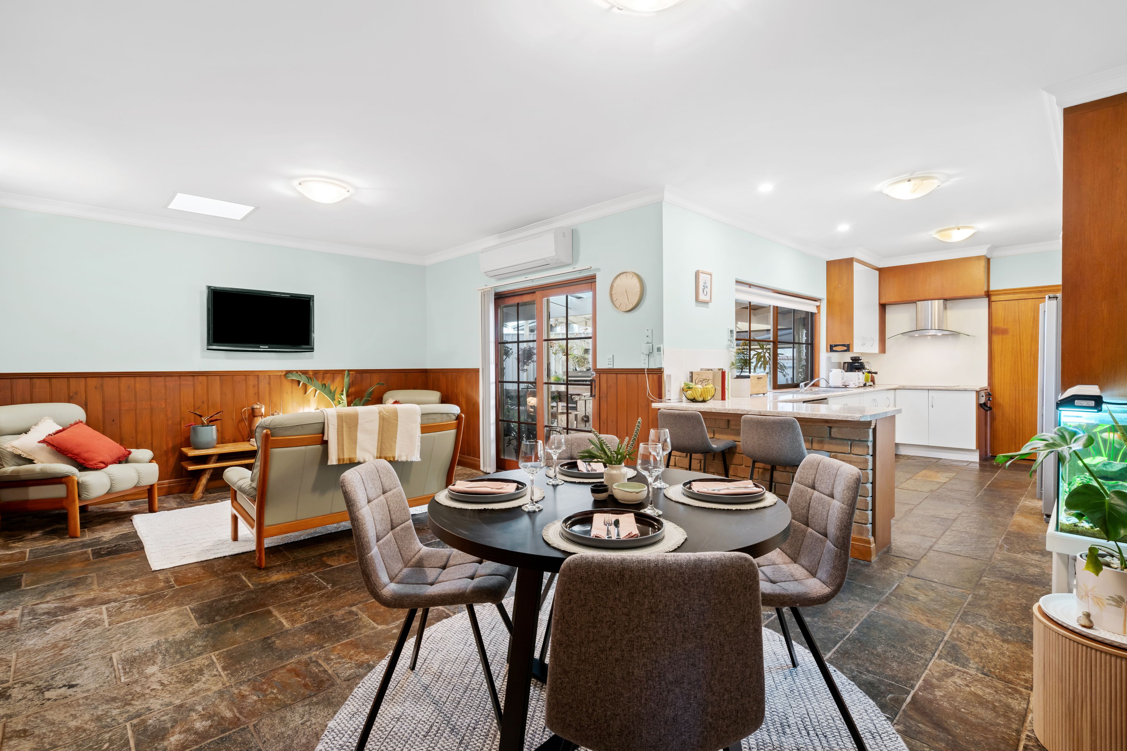 42 Lerunna Avenue, Hallett Cove, SA 5158