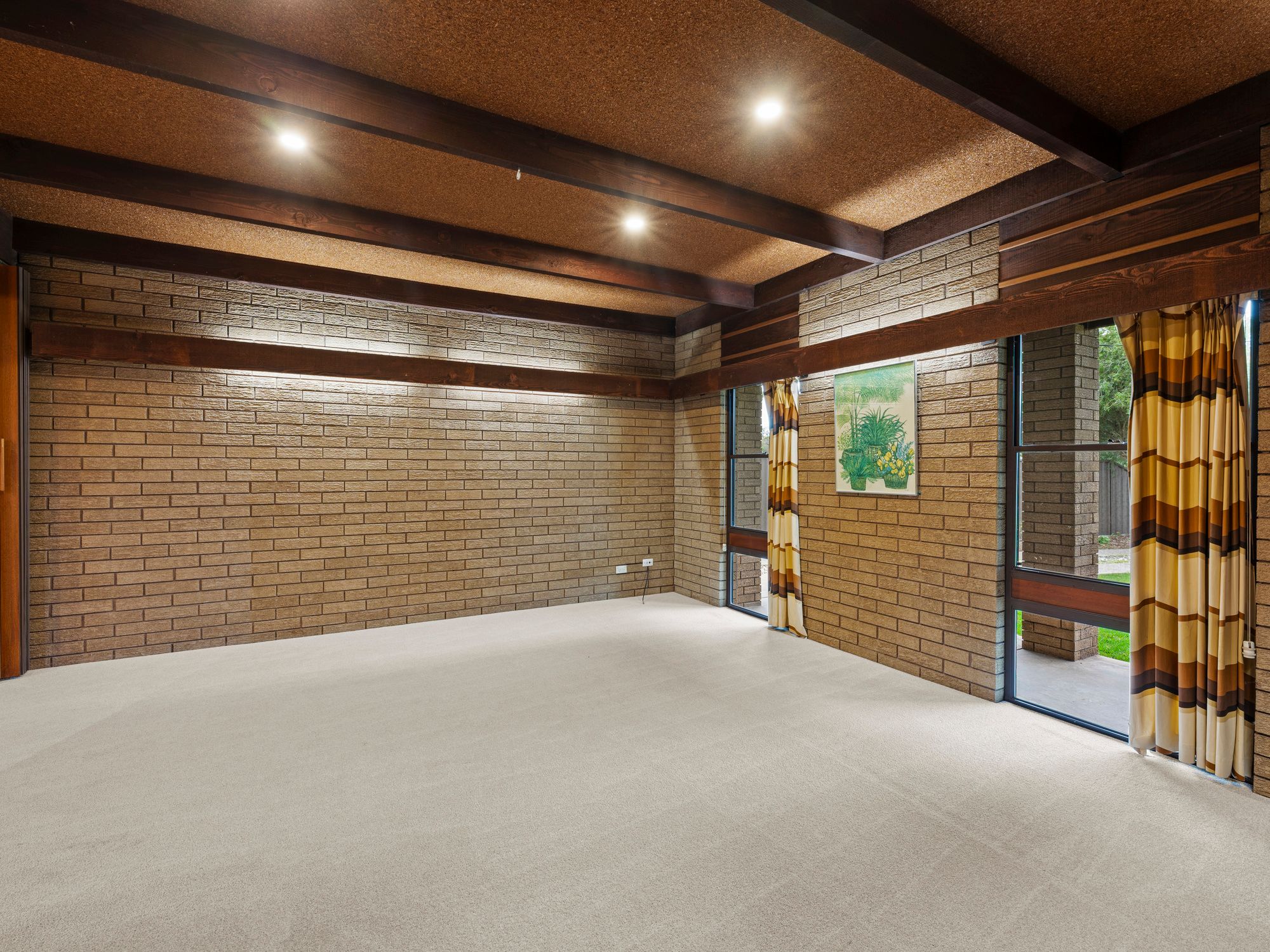 25 Helms Court — photo 10 of 14