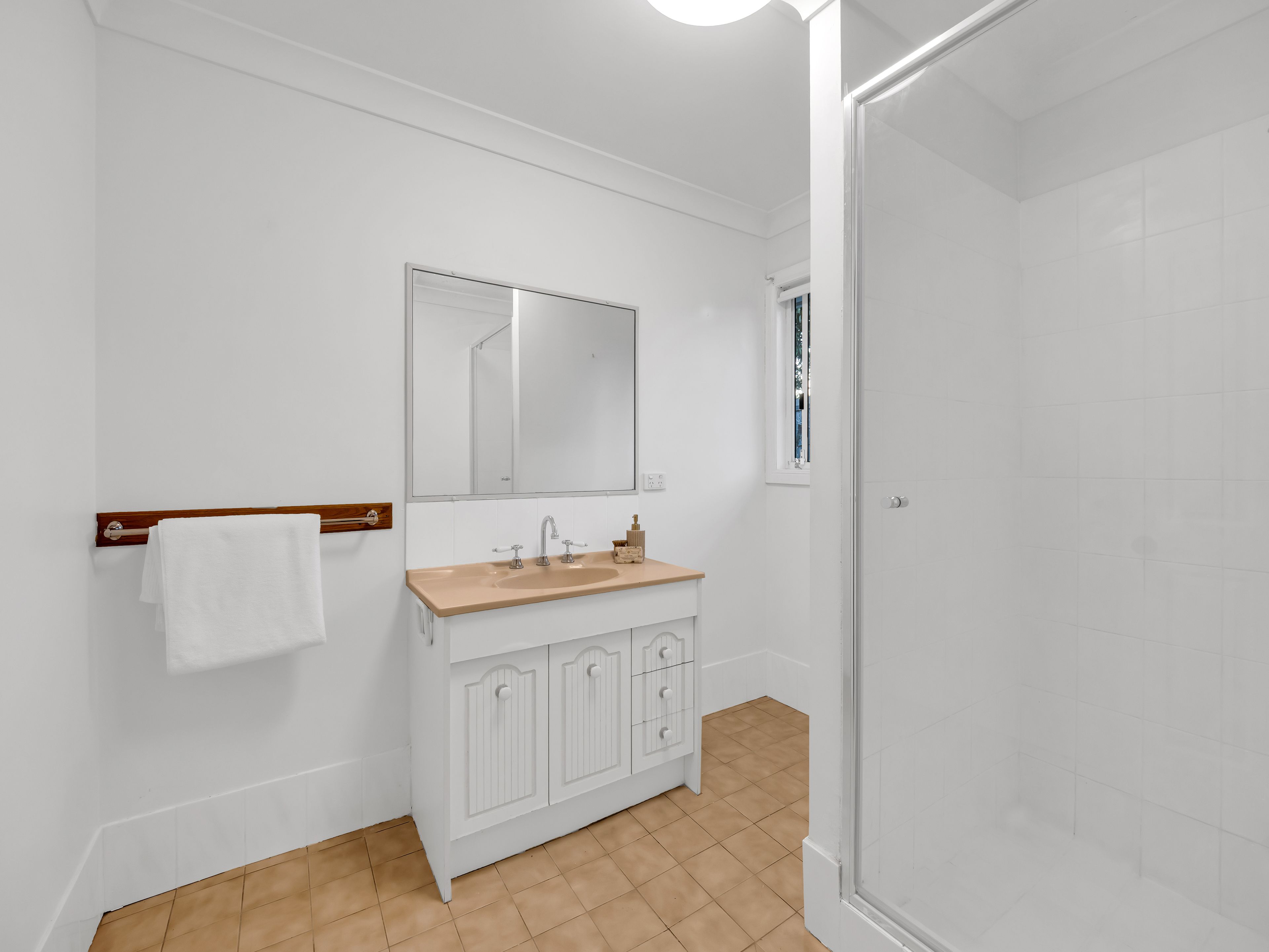 1 Kingsgate Street — photo 15 of 20
