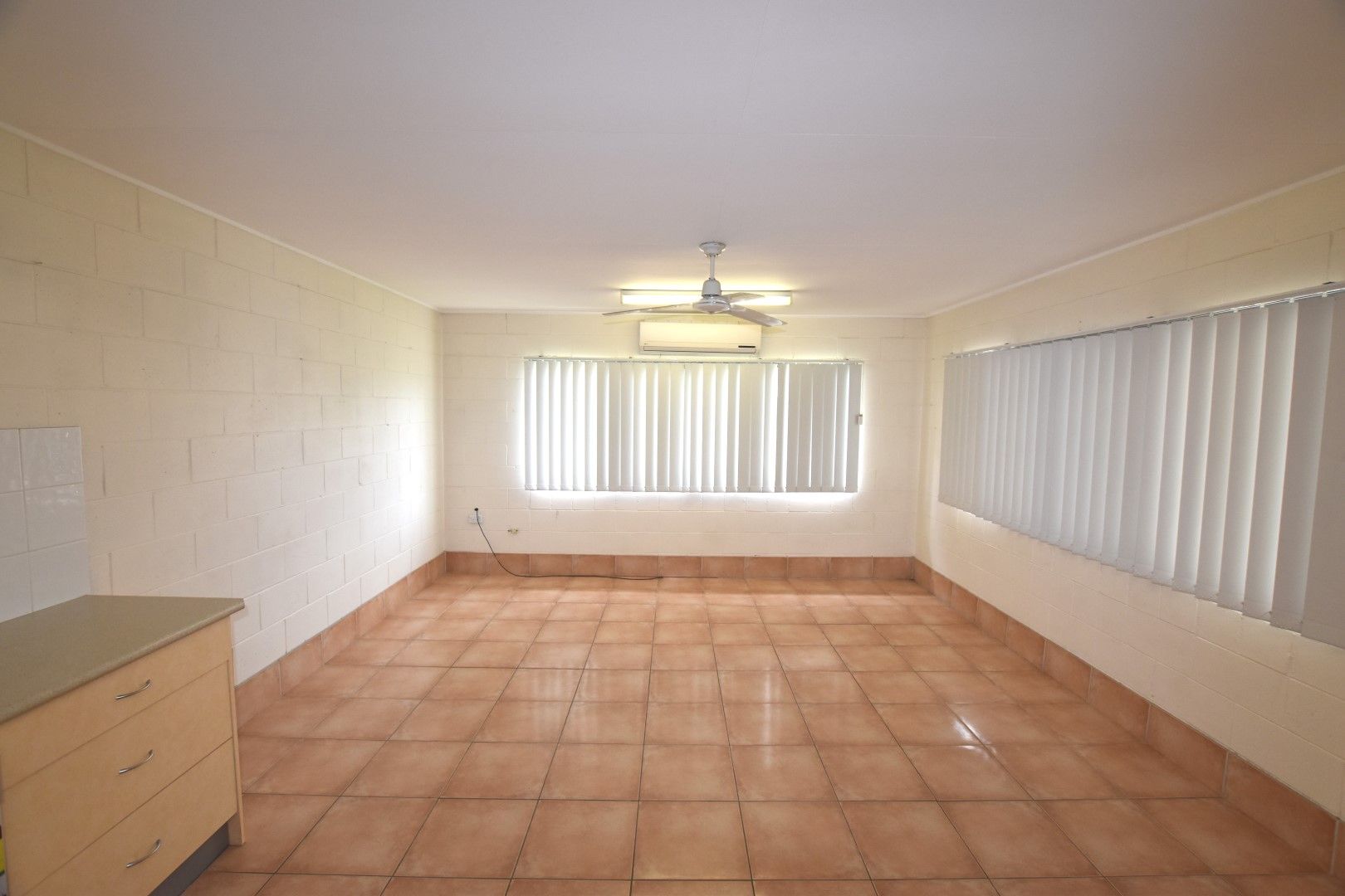 1/5 Larsen Street, West Gladstone, QLD 4680
