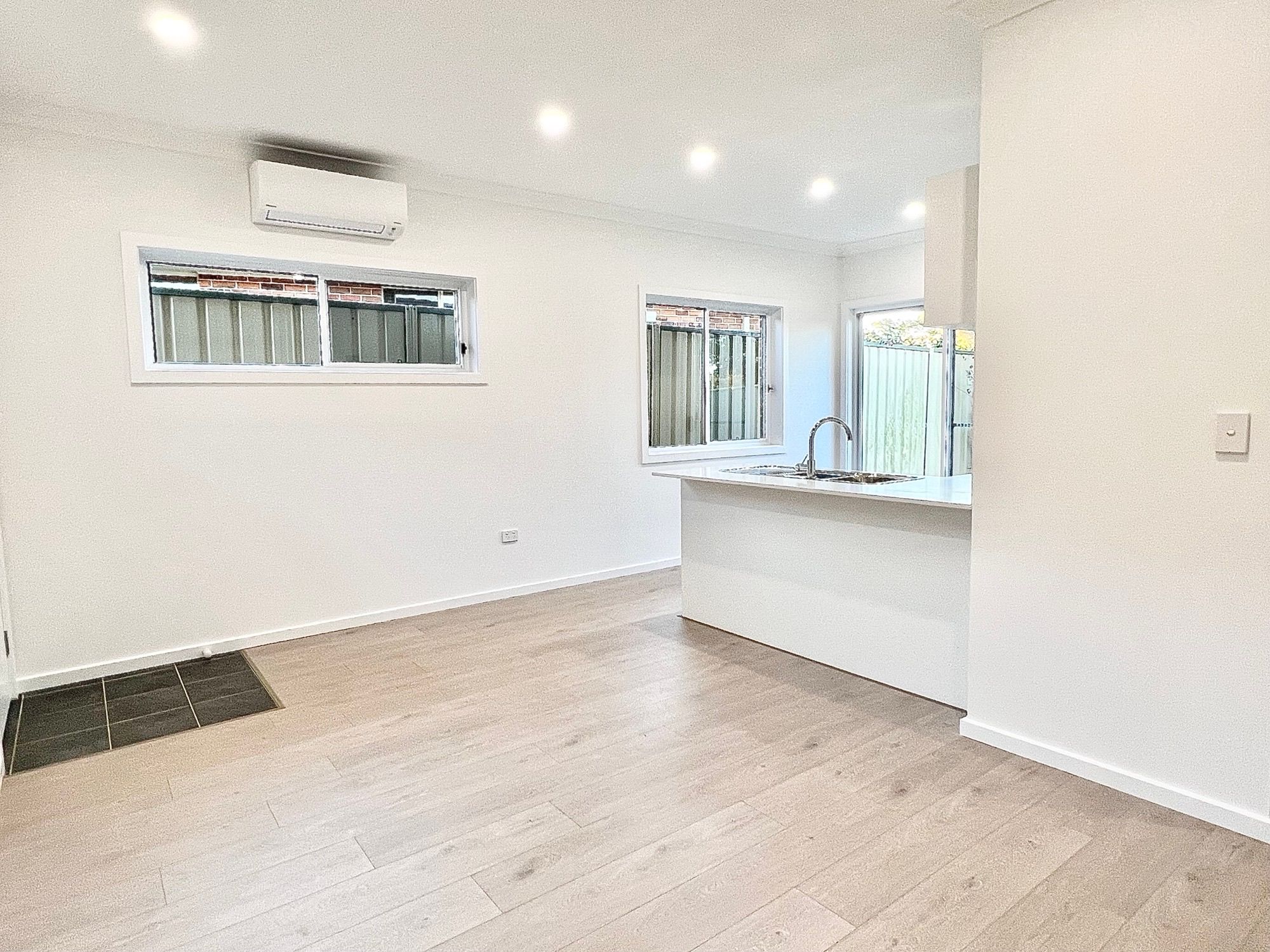 4a Glendower Street, Rosemeadow, NSW 2560