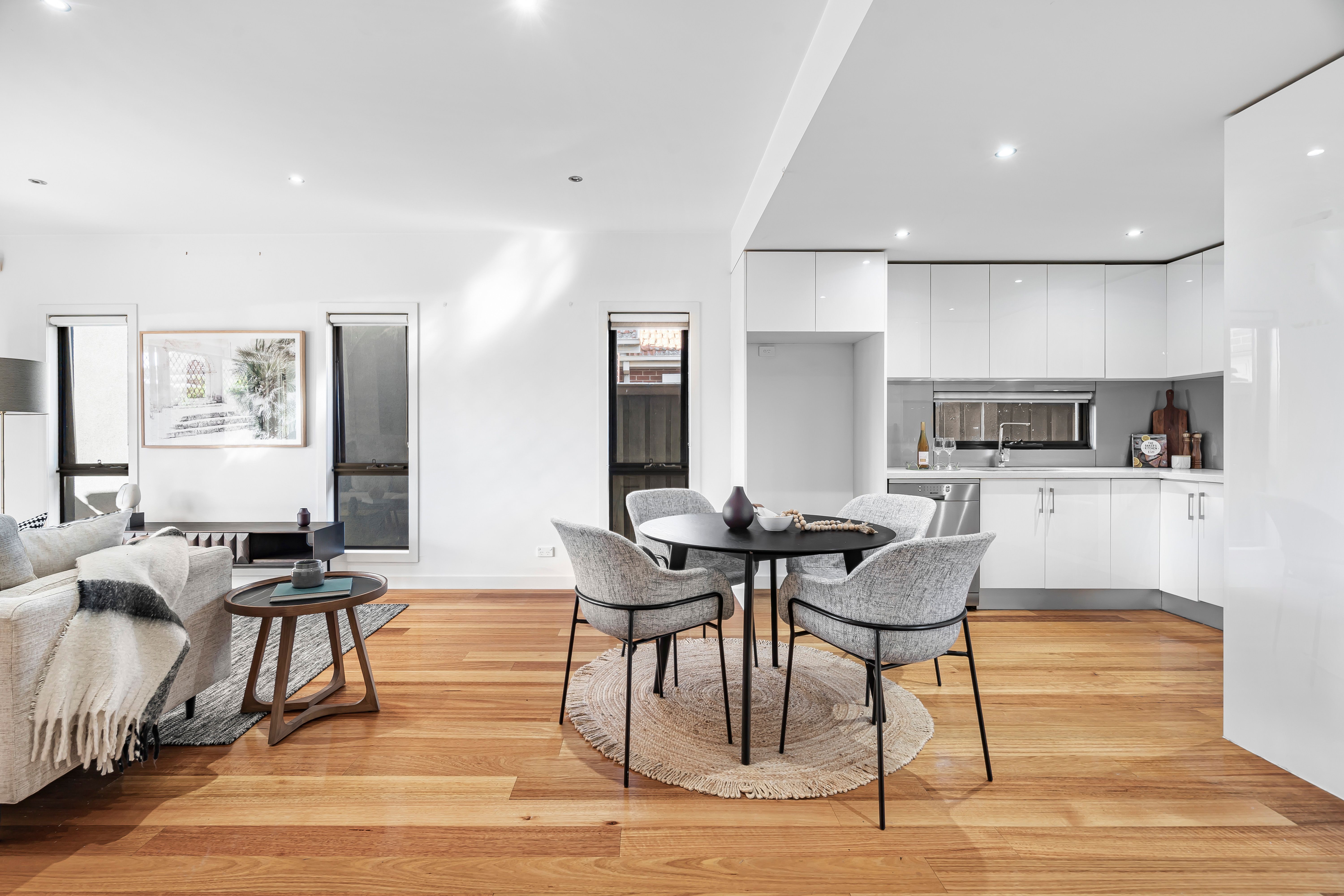 2/90 Arundel Avenue — photo 4 of 11