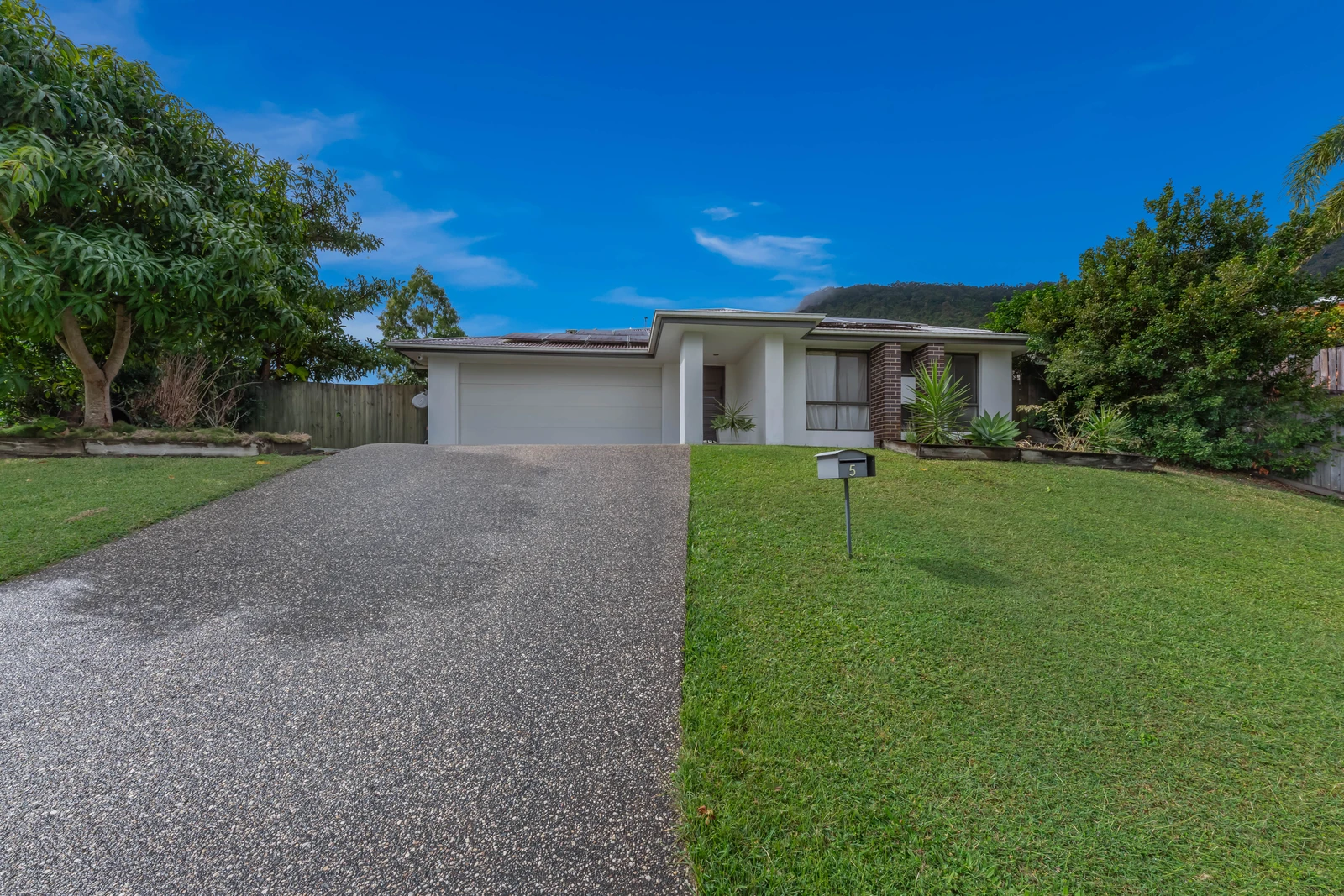 5 Pearl Street, Cannonvale, QLD 4802