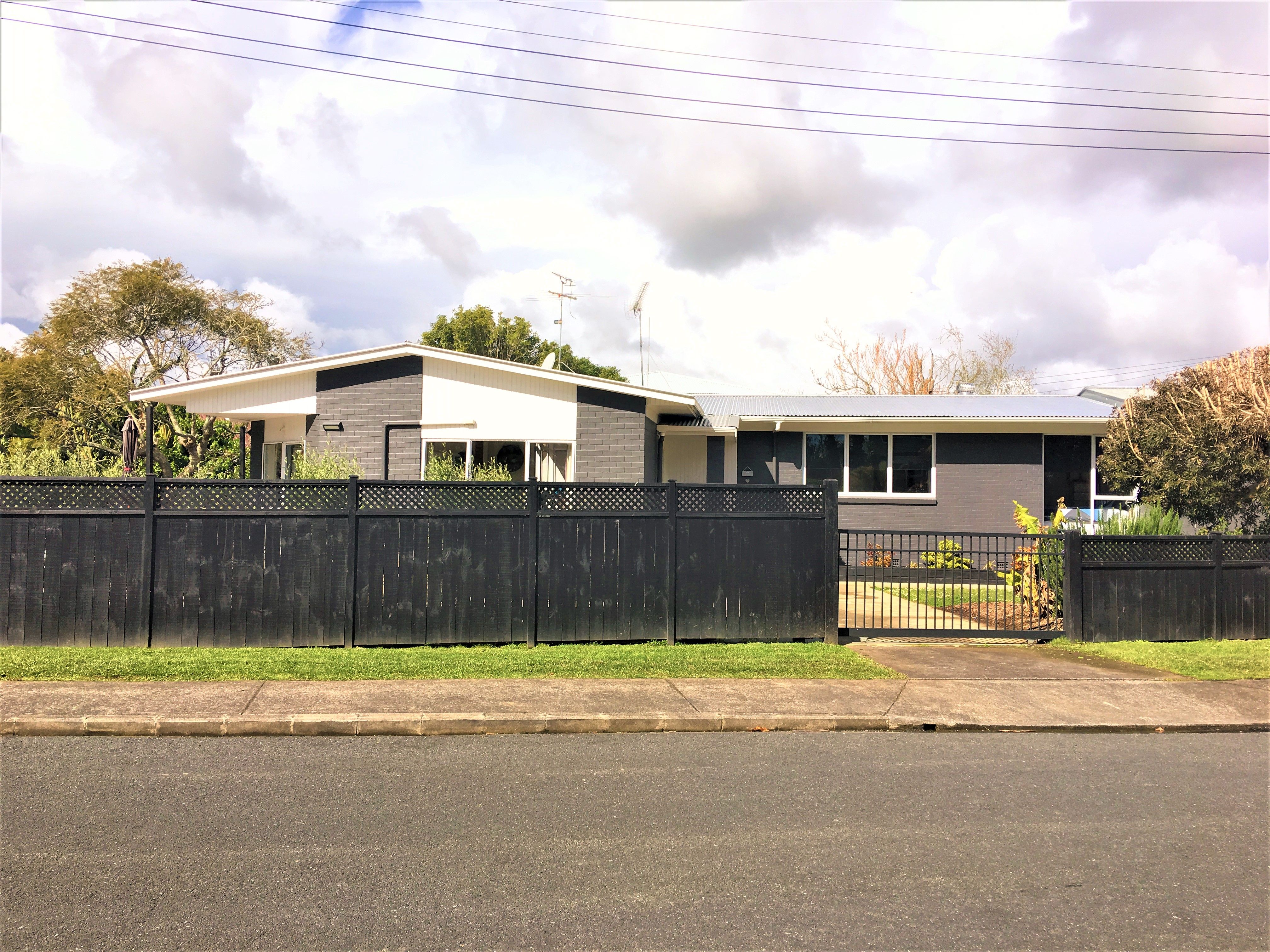 20 Trelawn Place, Cockle Bay, Manukau City