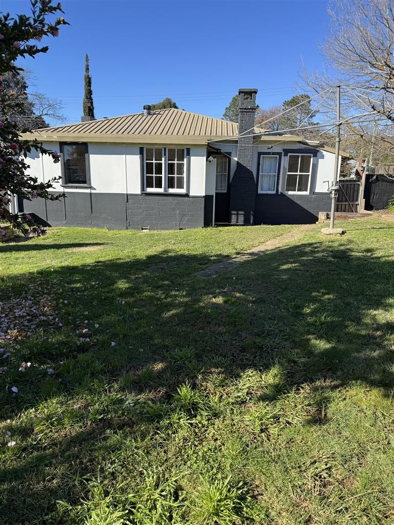 16 Tumbarumba Road, Batlow, NSW 2730