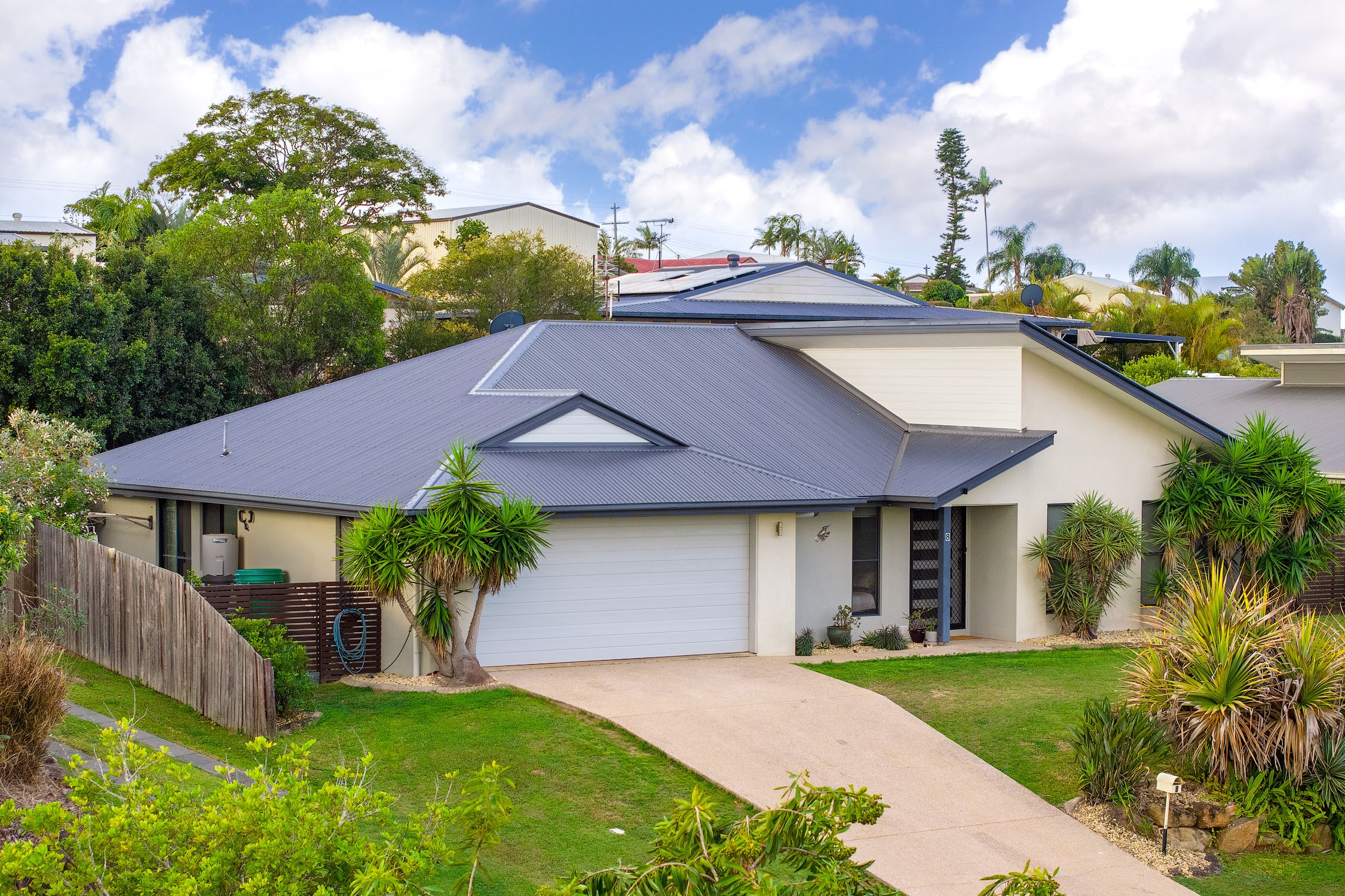 8 Eagle Hawk Drive, Southside, QLD 4570