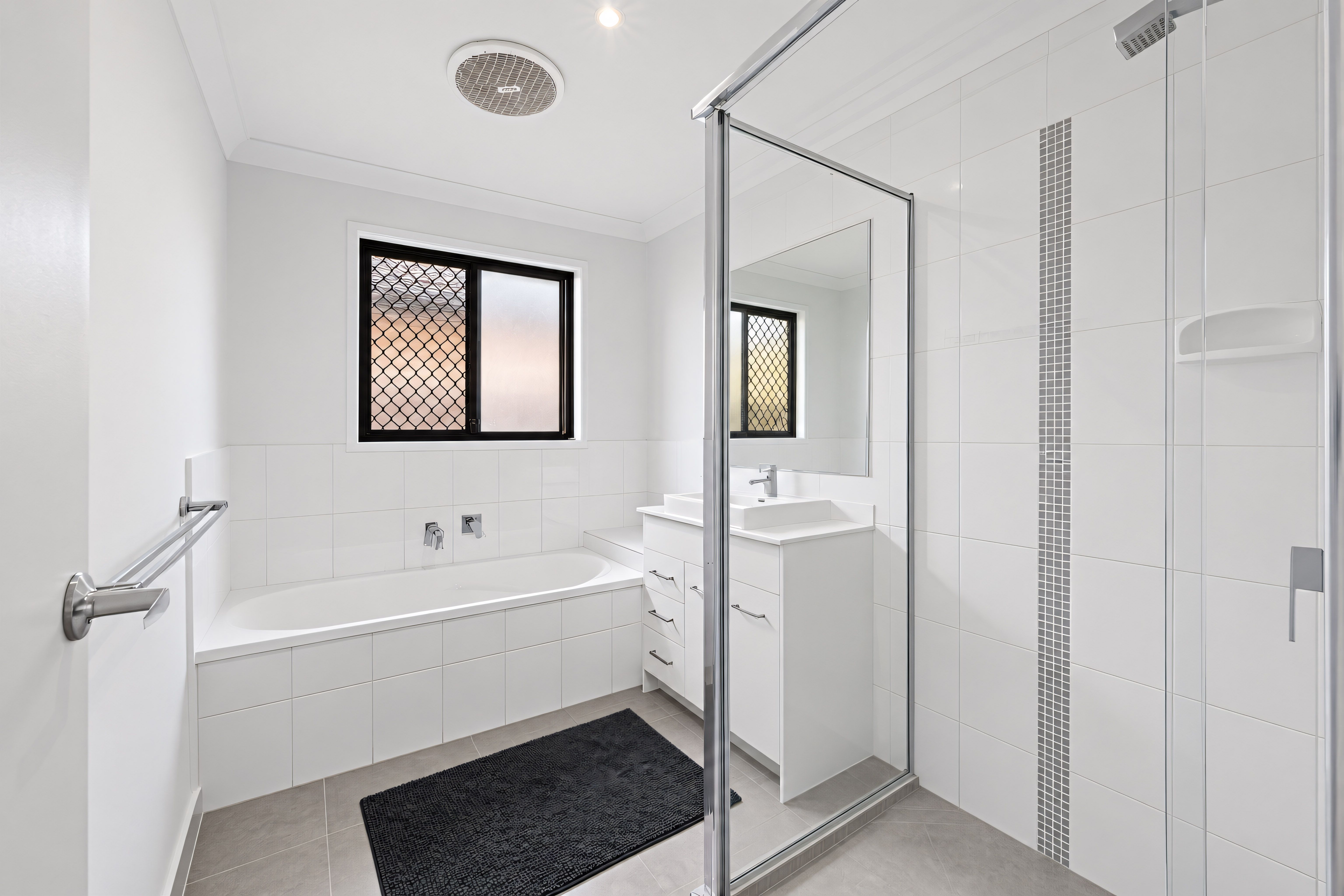108 Huntley Crescent — photo 10 of 12