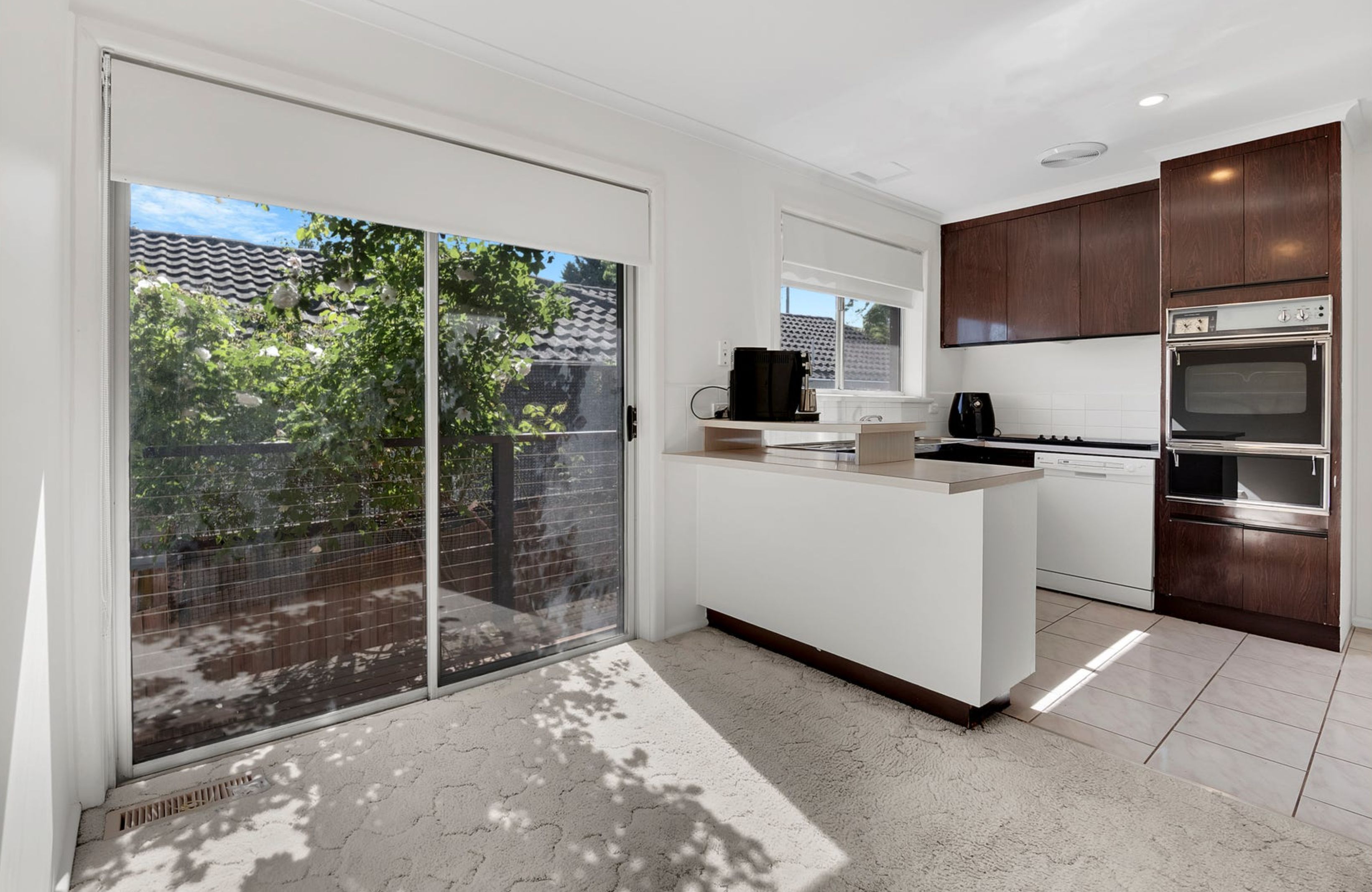 225 Banyule Road — photo 8 of 10