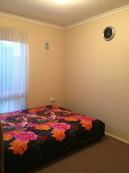 1/107 Shane Avenue — photo 6 of 7