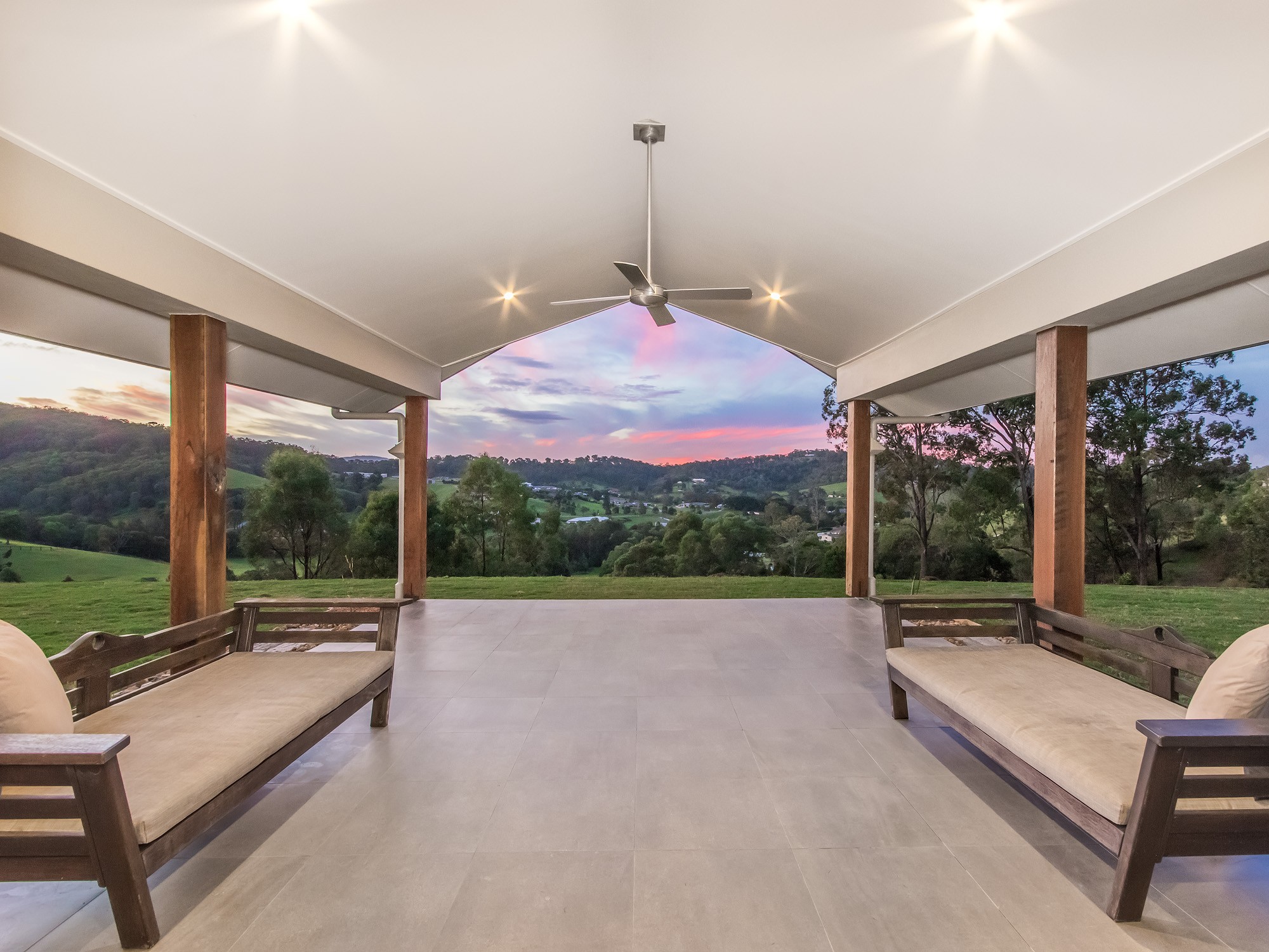 77 Blacks Road, Willow Vale, QLD 4209