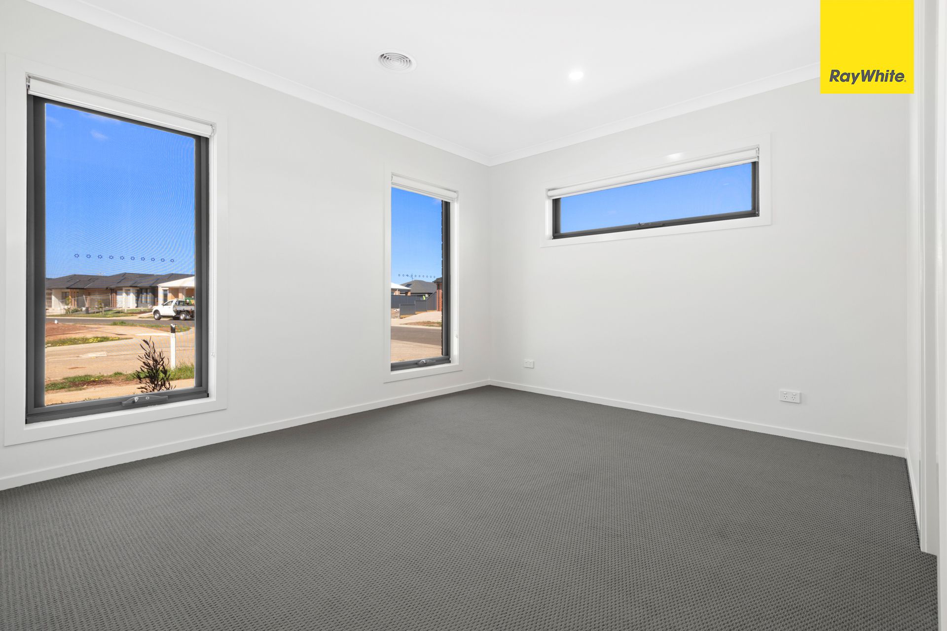 36 Stonefly Circuit, Weir Views, VIC 3338