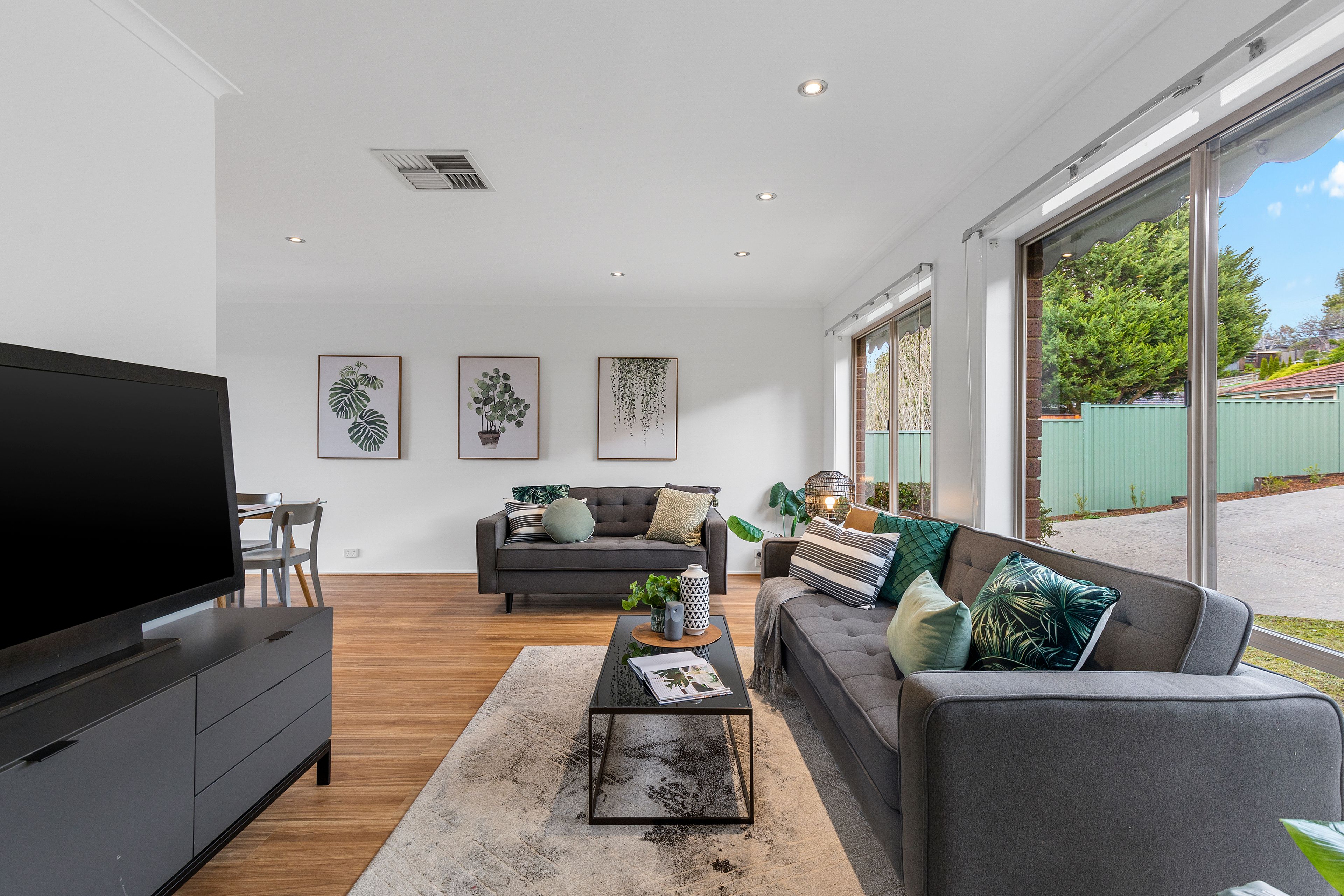2/9 Blucher Street, Ferntree Gully, VIC 3156