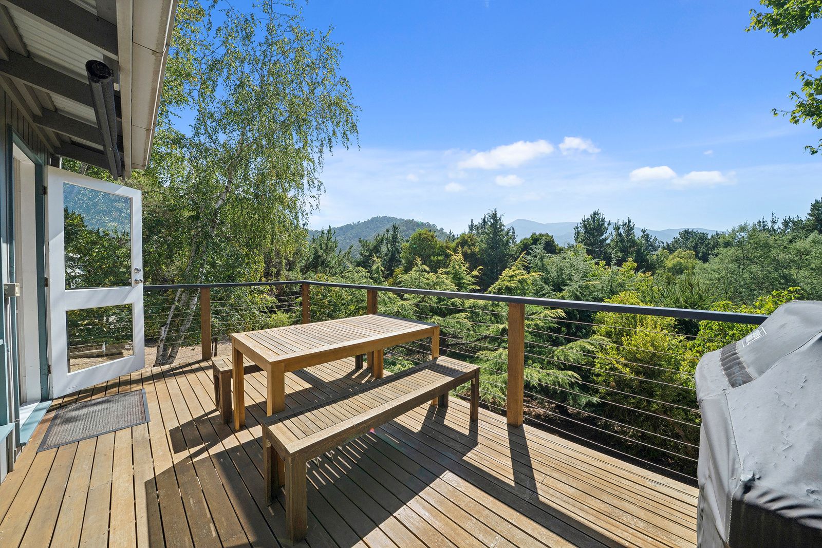 2/1 Summit View Court — photo 9 of 11