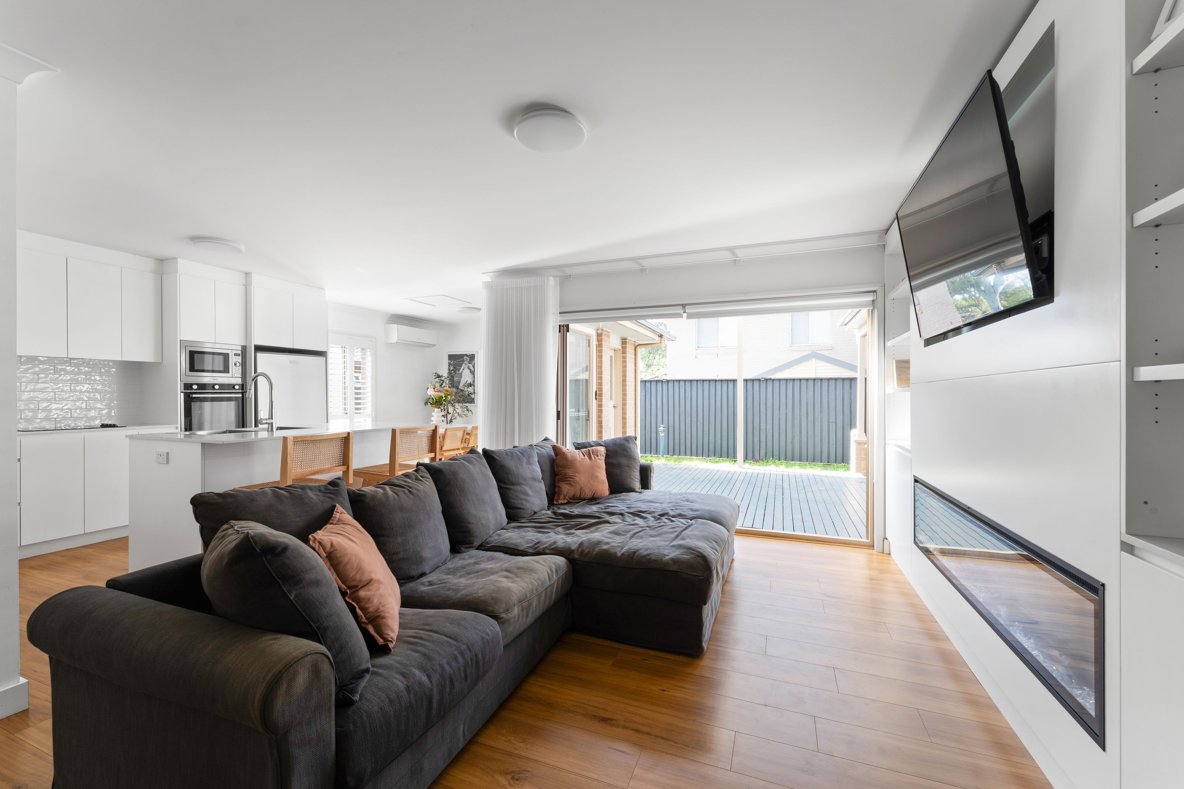 3/23 Hay Street — photo 3 of 10