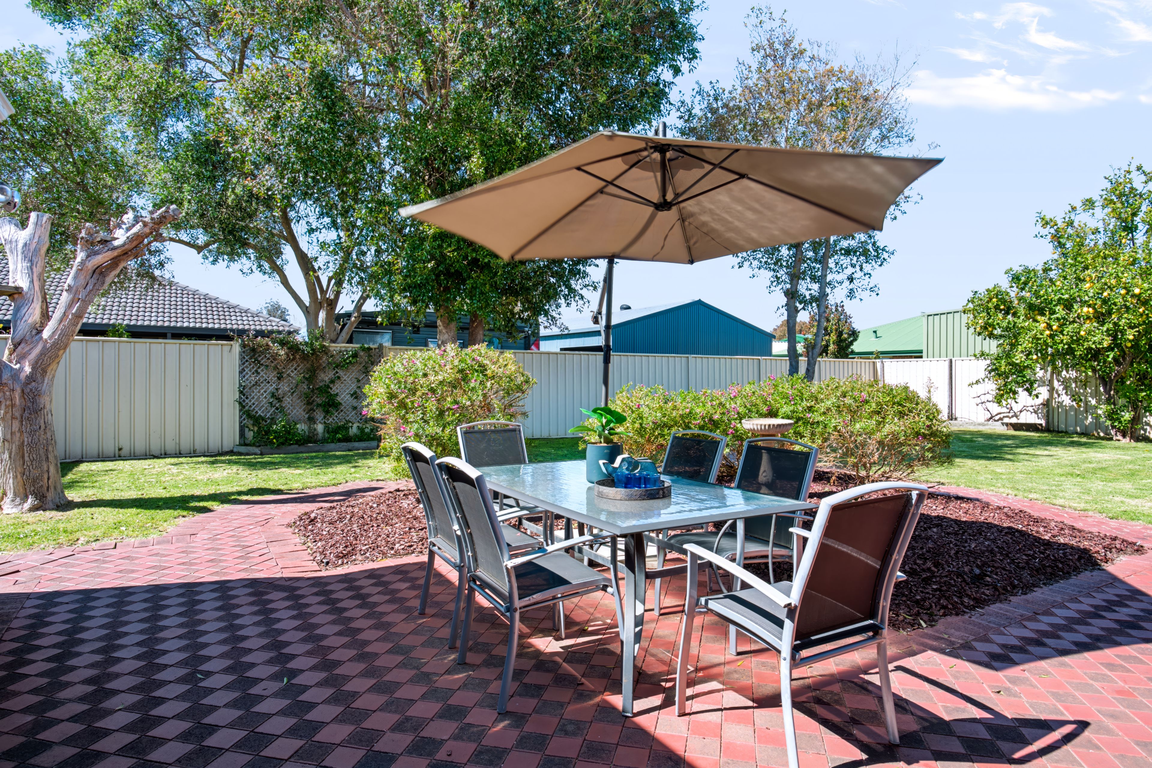 15 Beaufort Crescent — photo 25 of 30