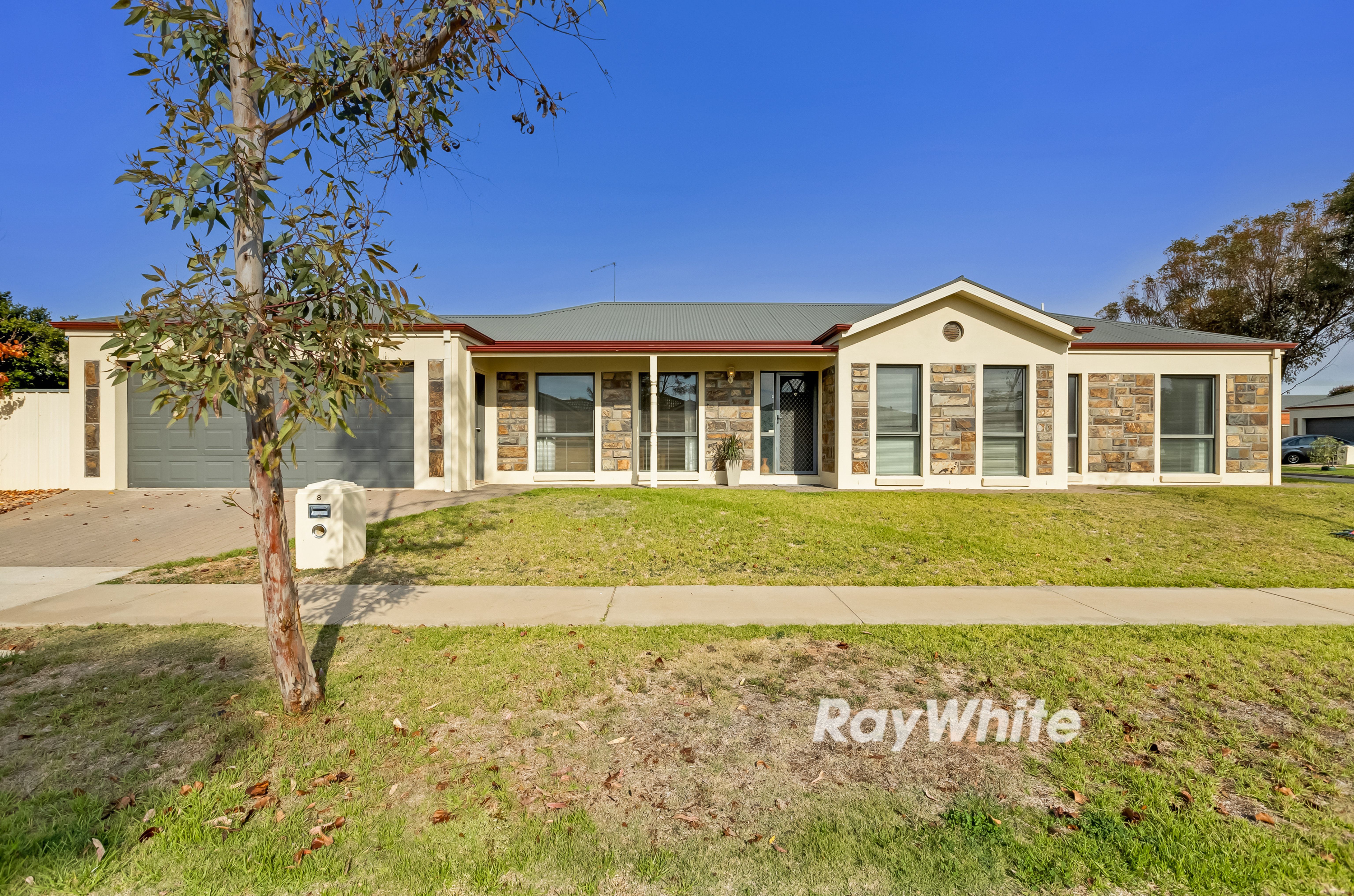 8 Bristol Way, Mildura VIC 3500