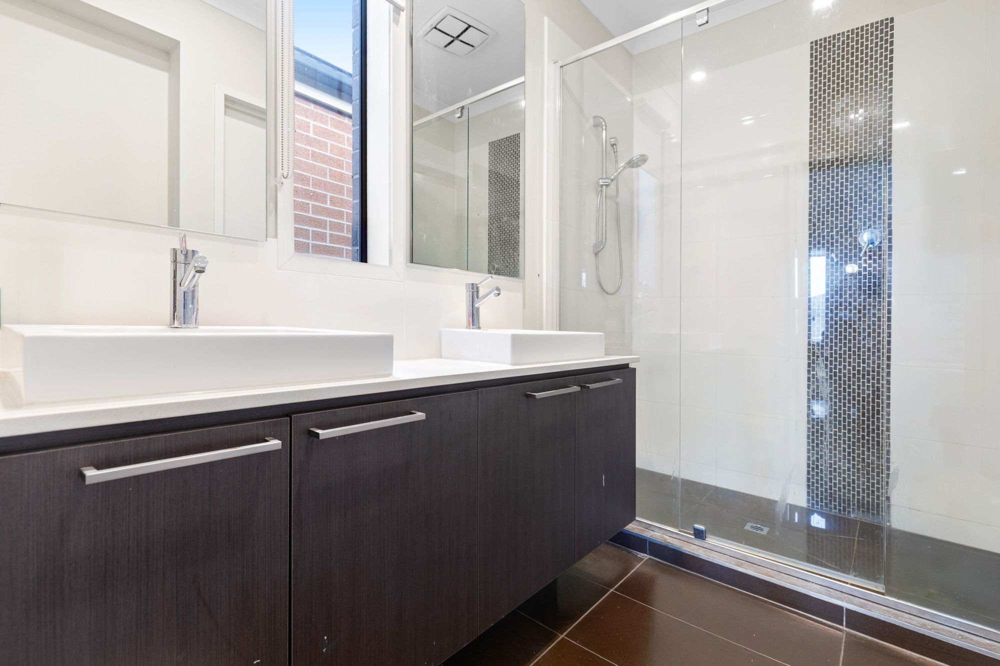 9 Wolomina Crescent — photo 3 of 18