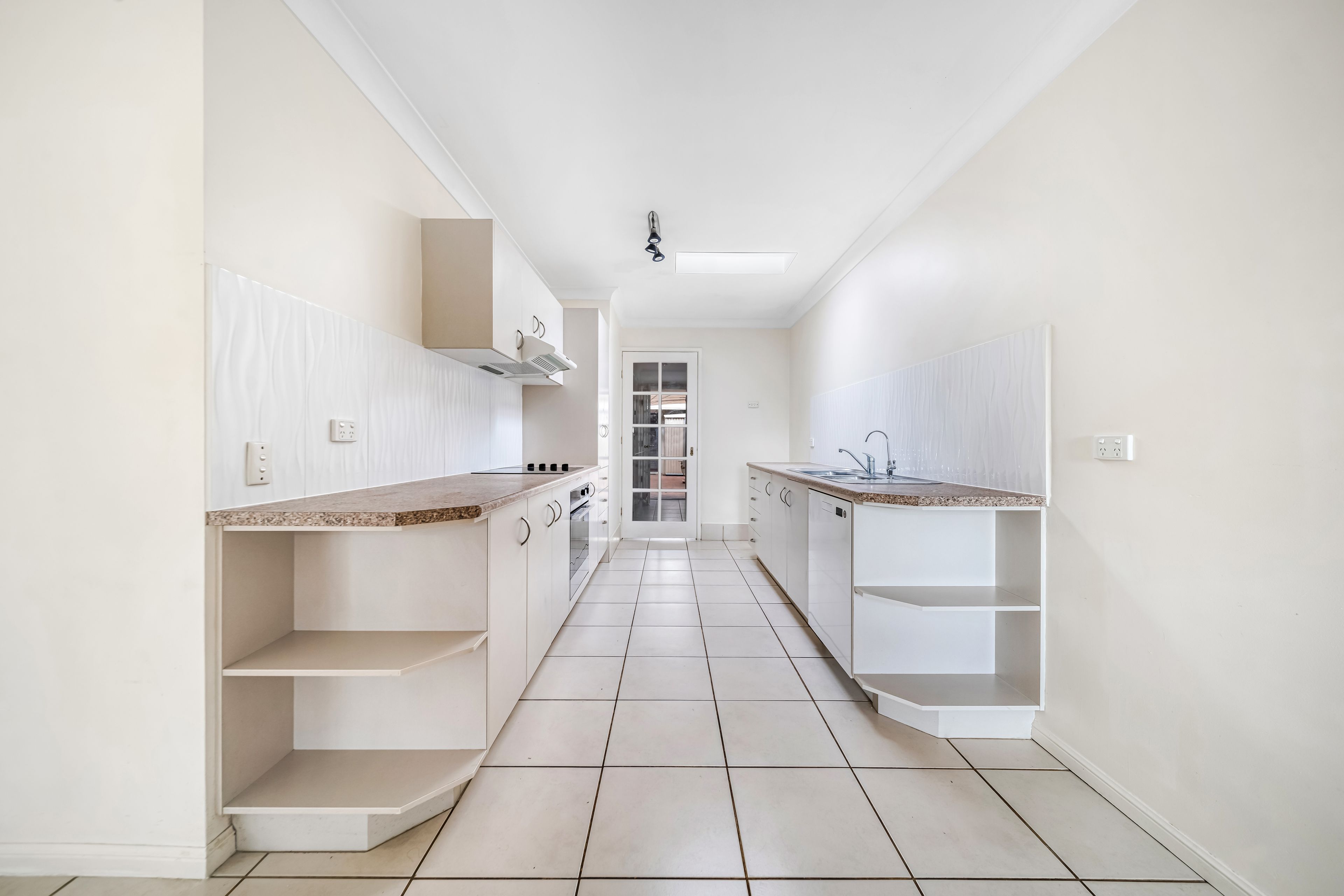 2/359 Bradman Avenue, Maroochydore, QLD 4558