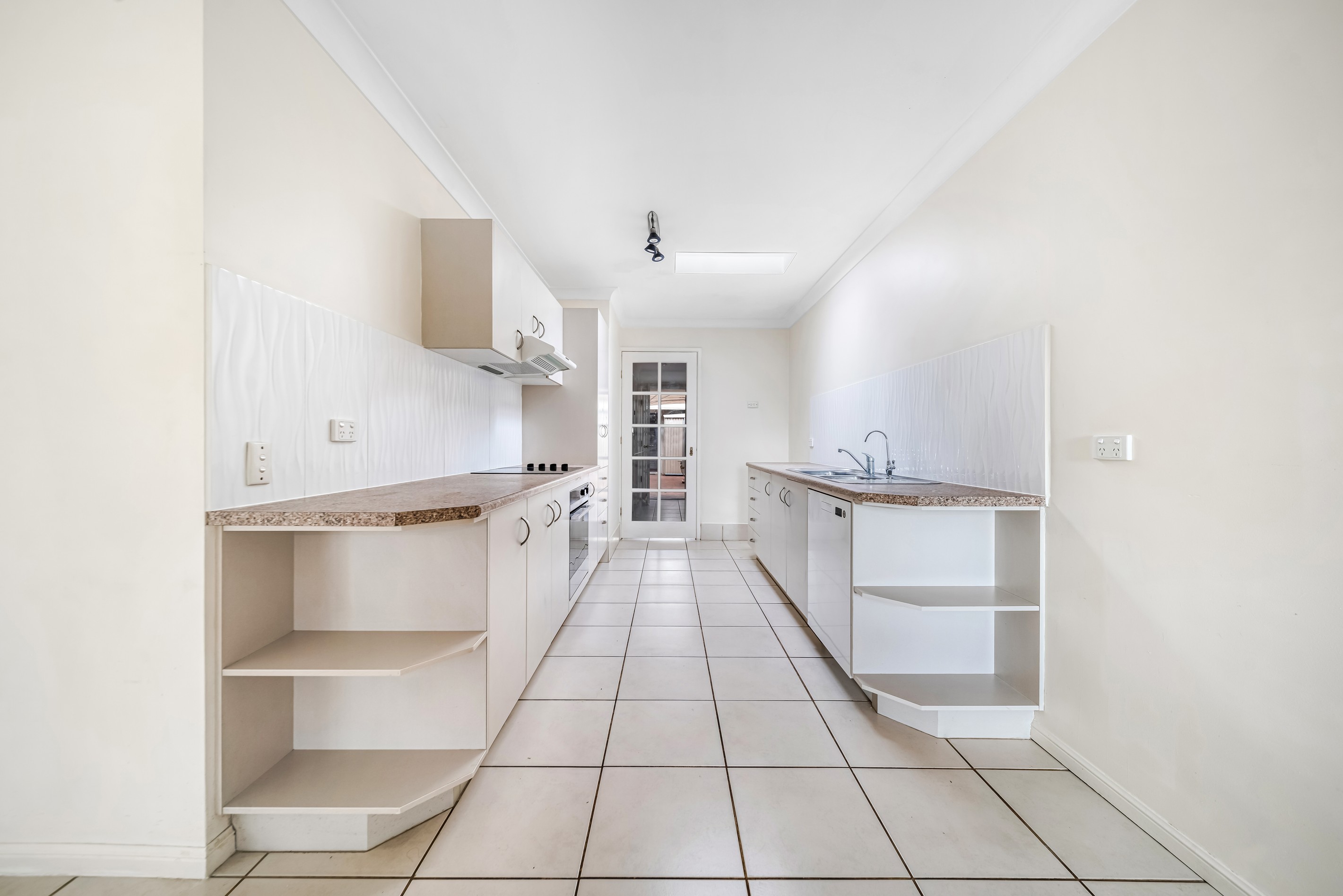 2/359 Bradman Avenue, Maroochydore, QLD 4558