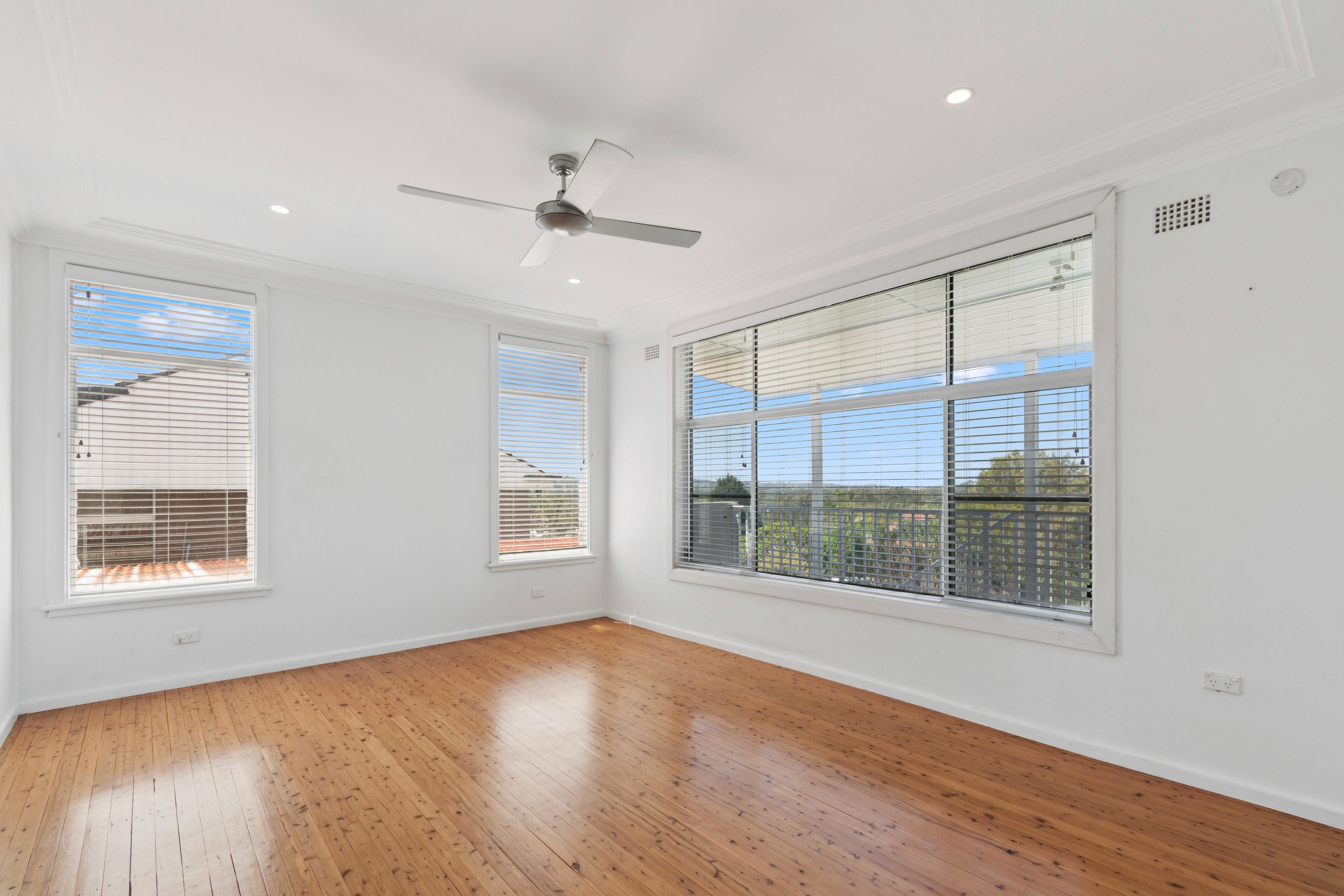 38 Coolabah Road — photo 3 of 10