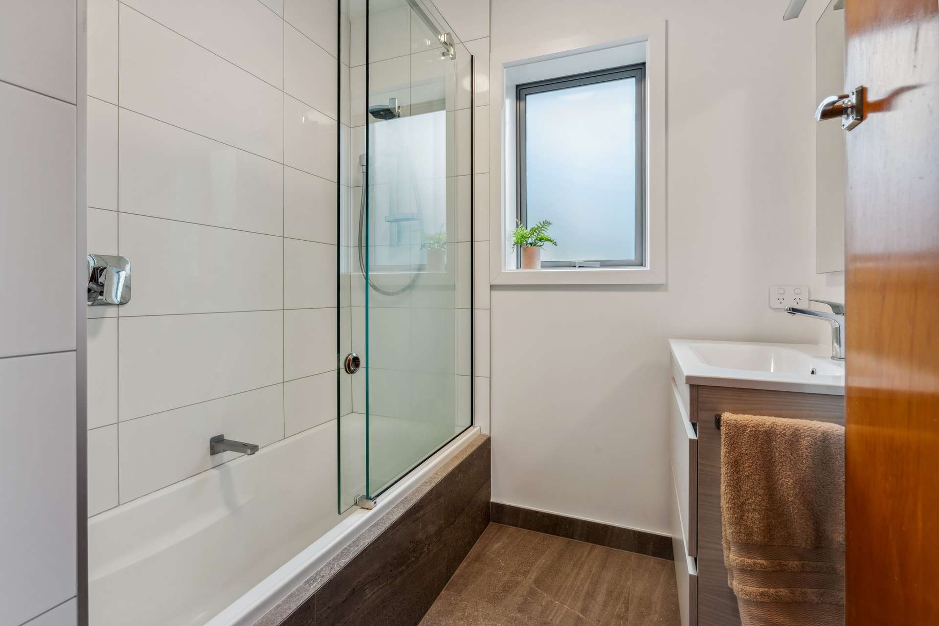 381 Taieri Road photo 9