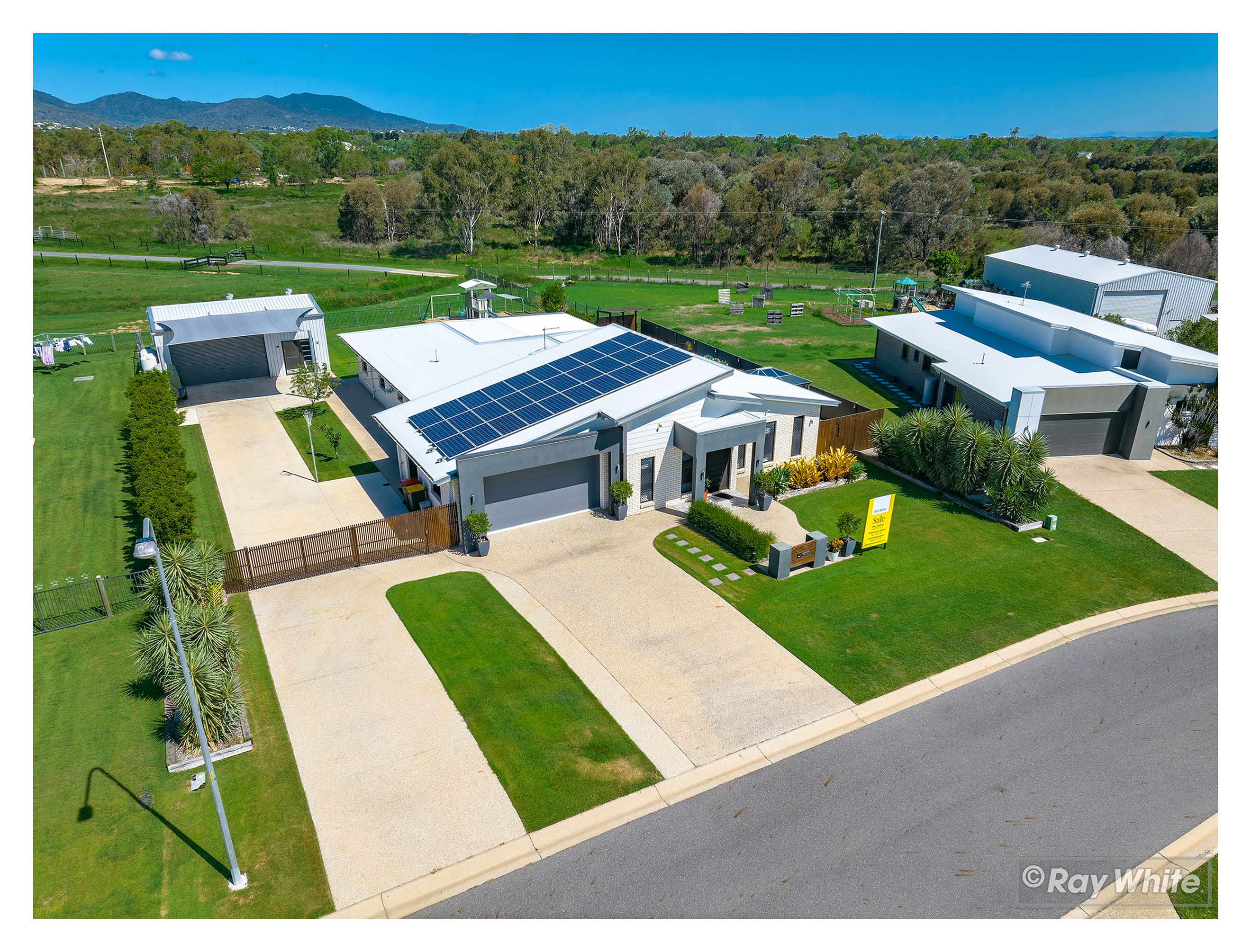 27 Tomtit Avenue, Parkhurst, QLD 4702