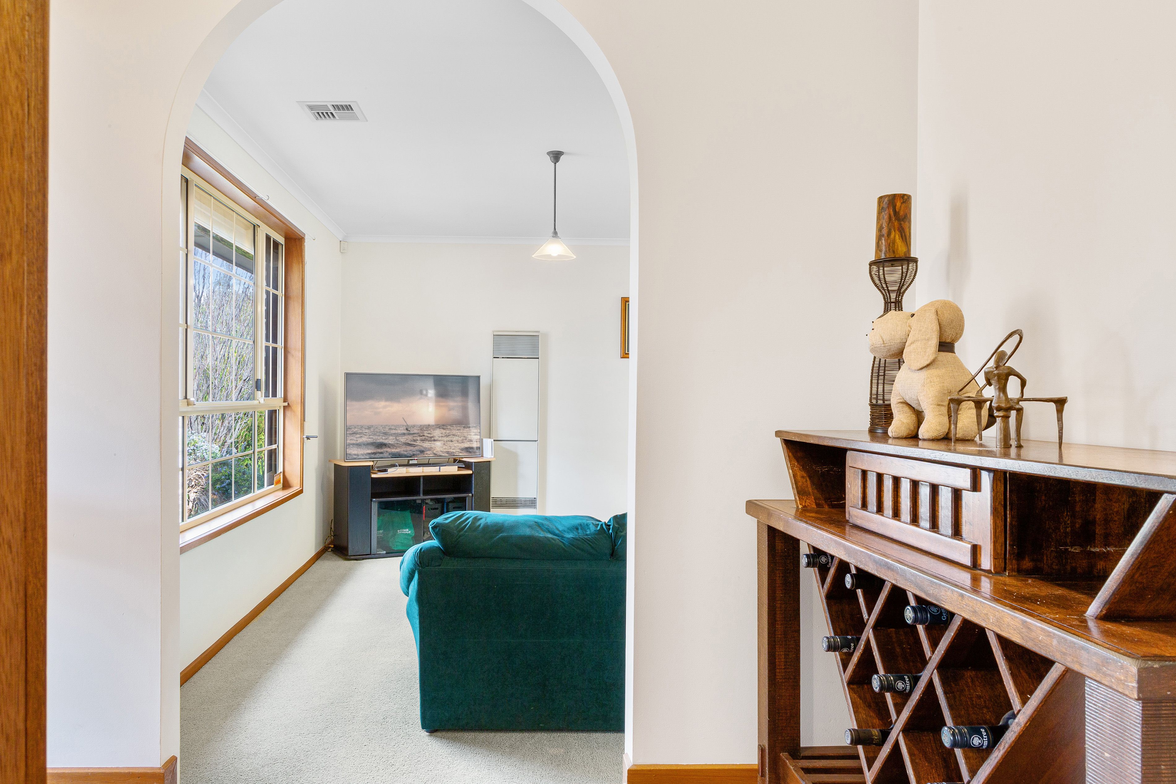 15 Lindsay Avenue, Valley View, SA 5093